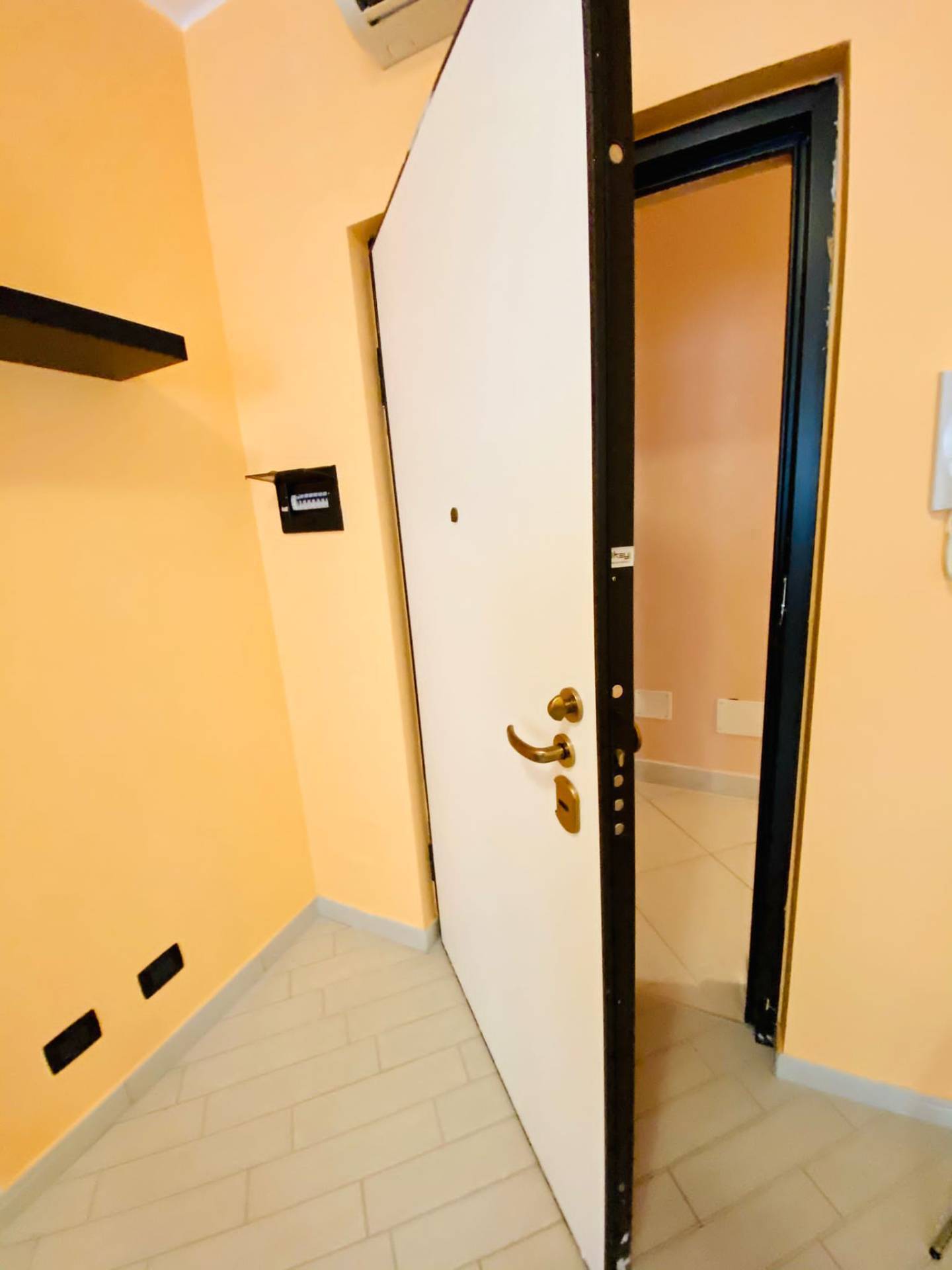 2 locali in vendita a Cervo