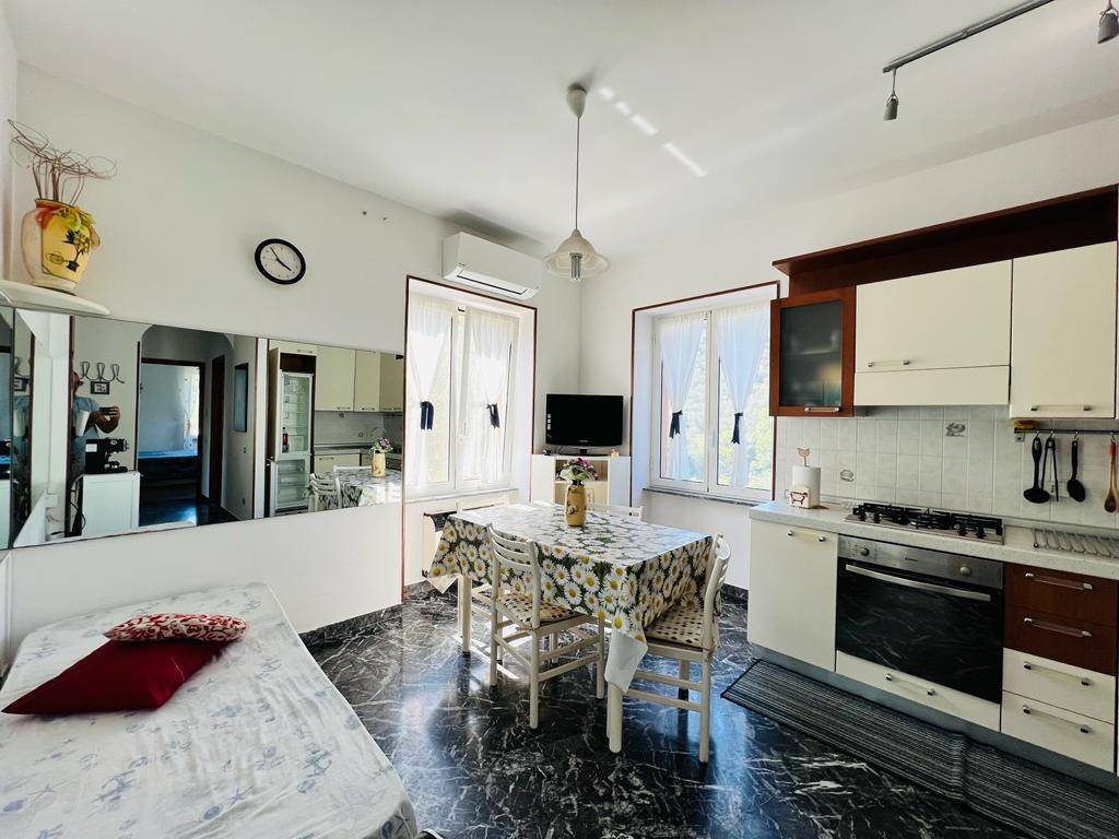 2 locali in vendita a Diano Arentino, Diano Arentino e Frazioni