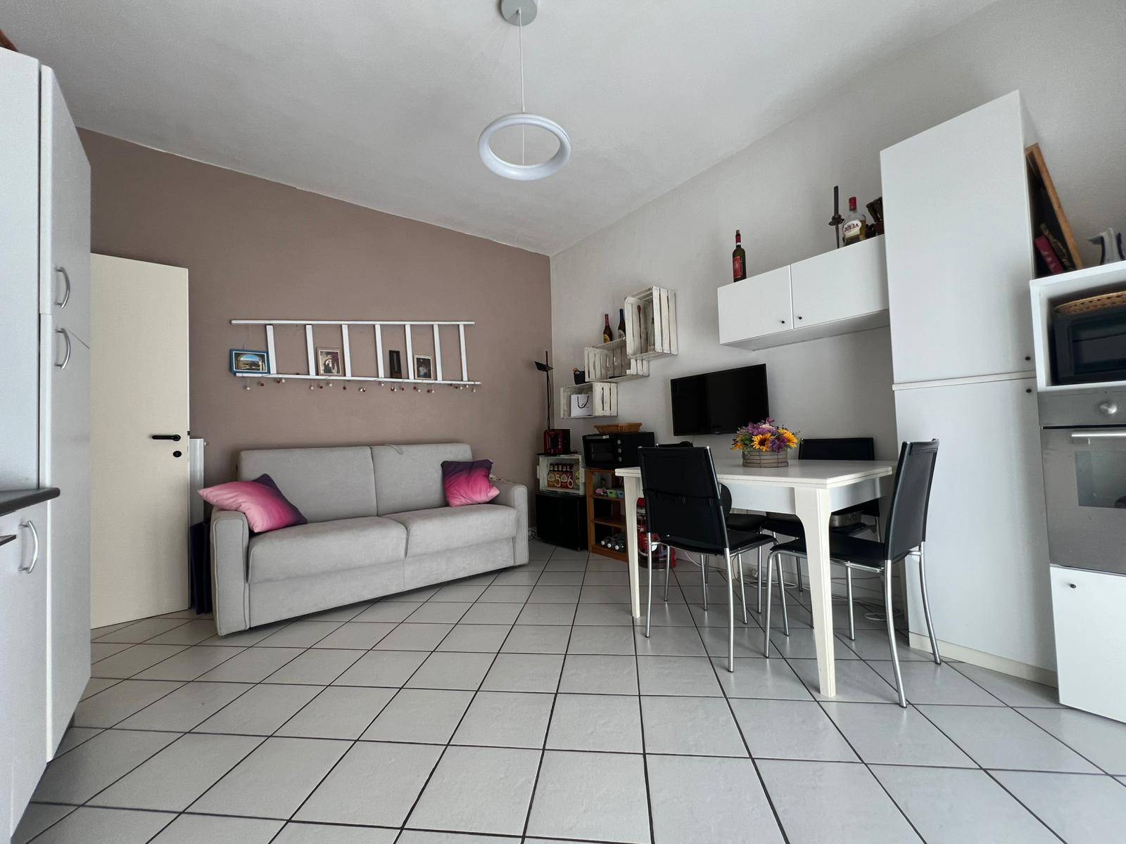 2 locali in vendita a Cervo