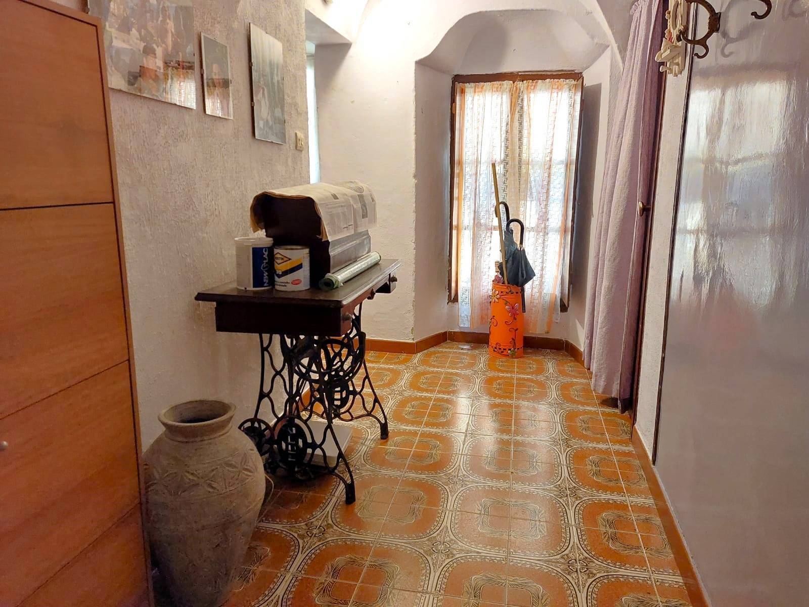 4 locali in vendita a Cervo