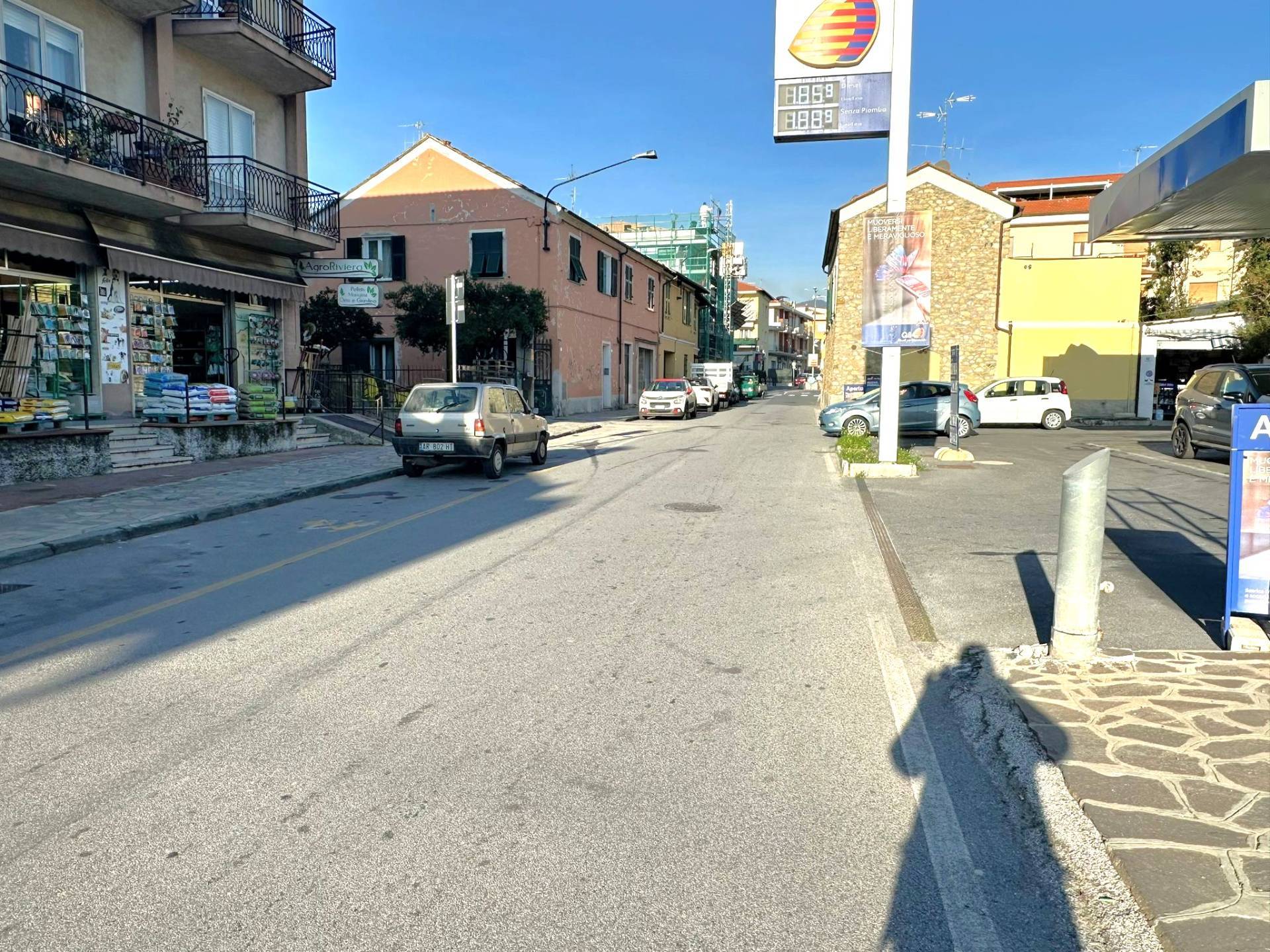 Box in vendita a Diano Marina