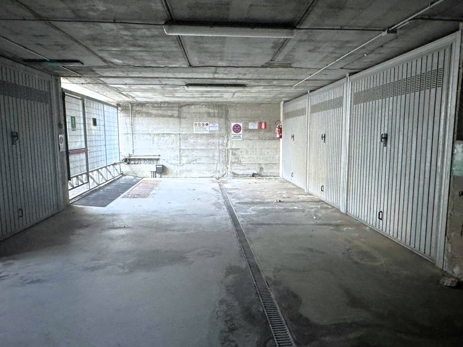 Box in vendita a Diano Marina