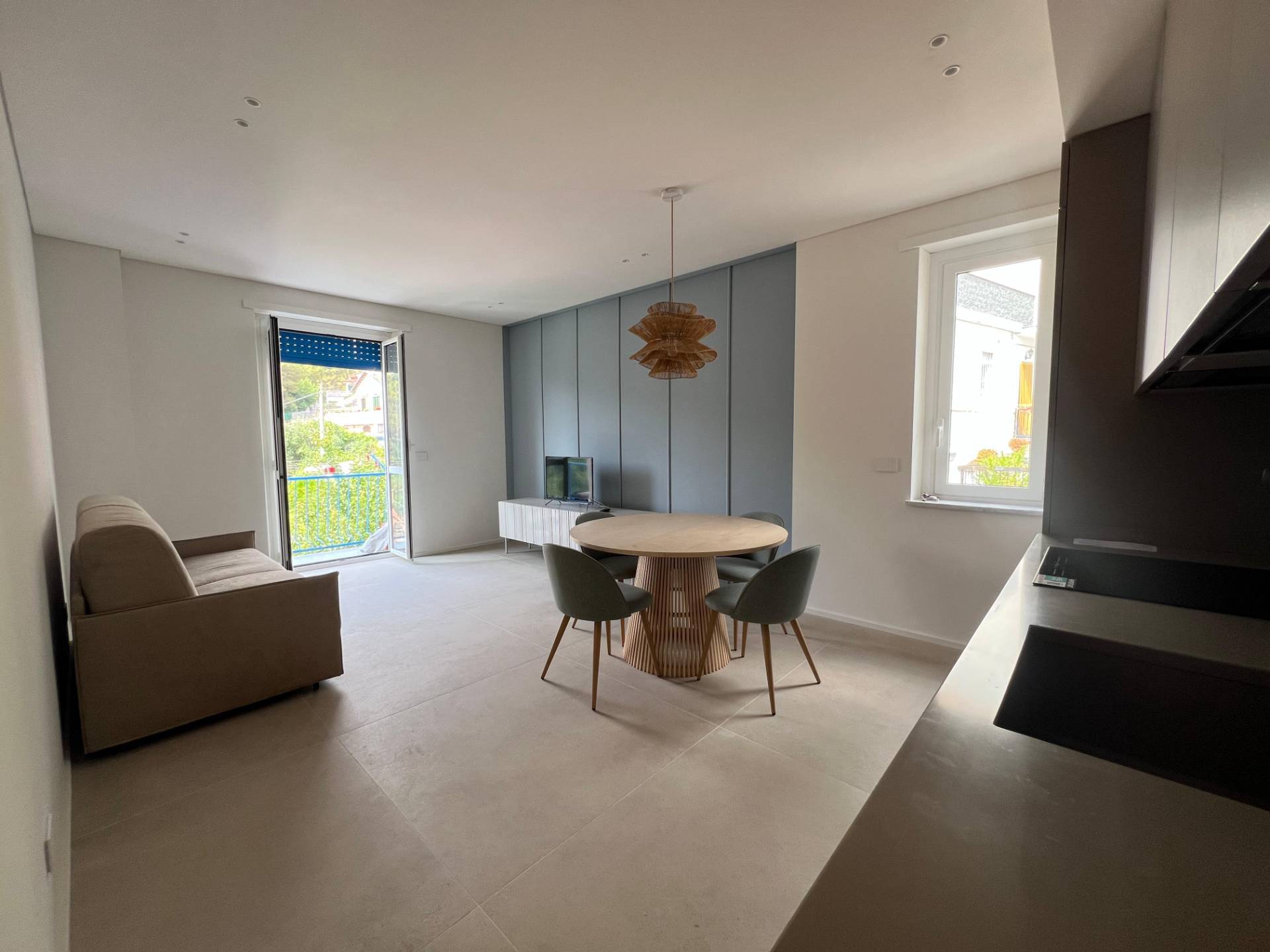 2 locali in vendita a Andora