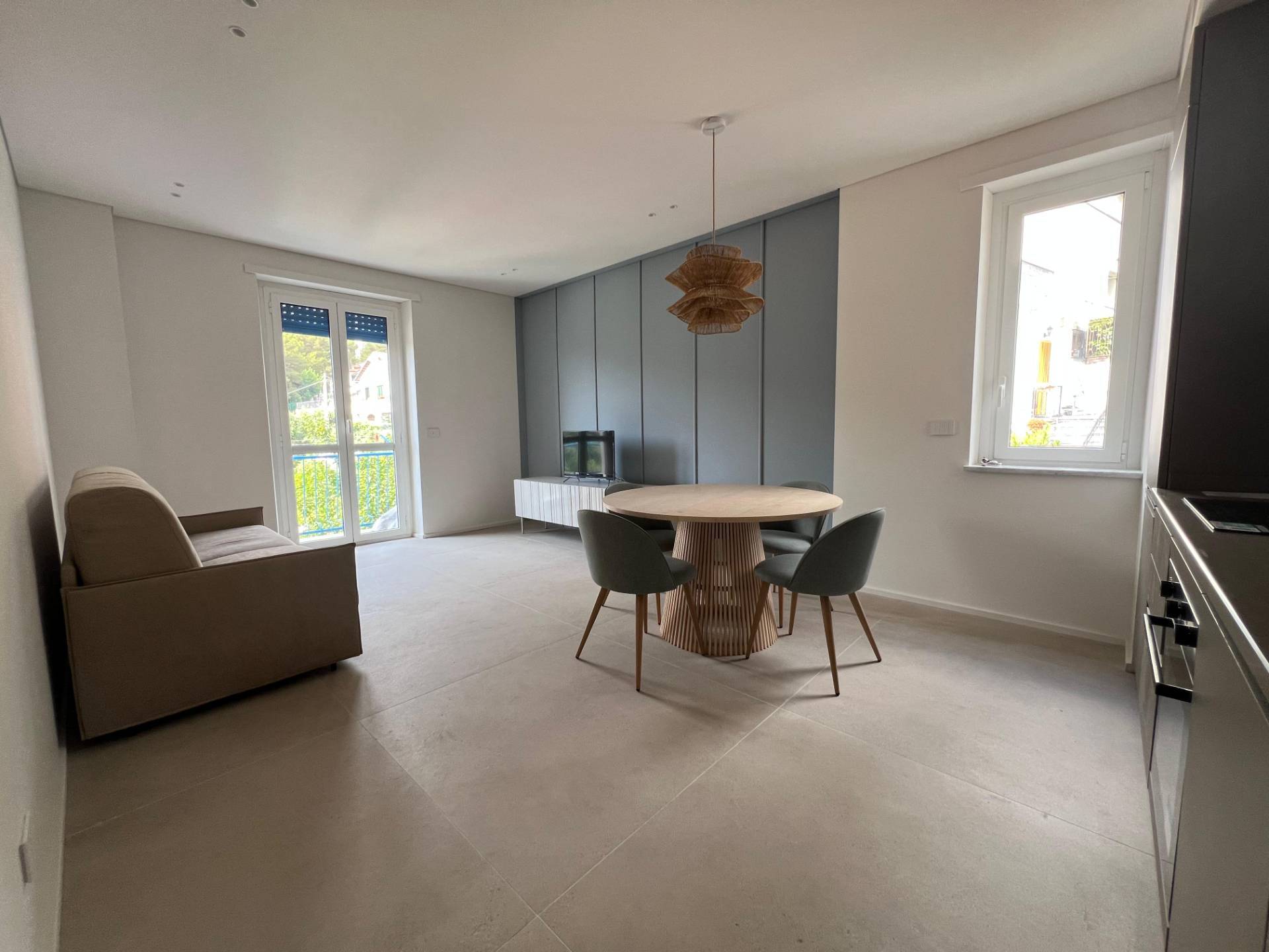 2 locali in vendita a Andora