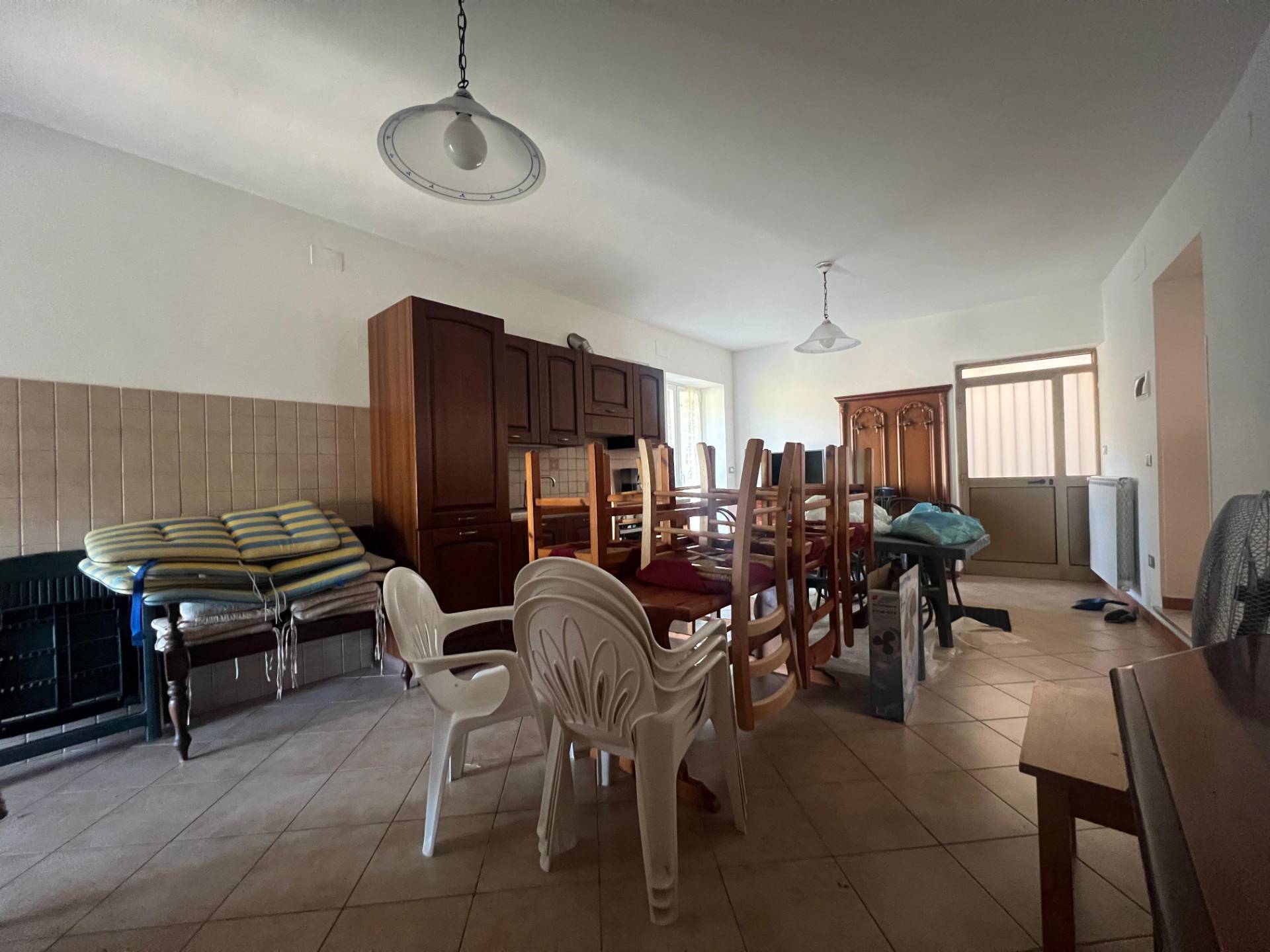 Casa semindipendente in vendita a Diano San Pietro