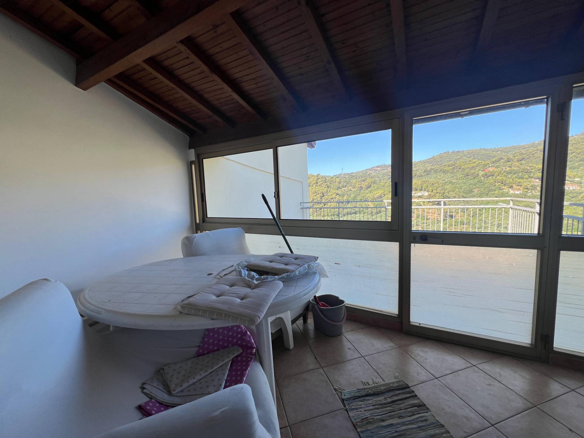 Casa semindipendente in vendita a Diano San Pietro