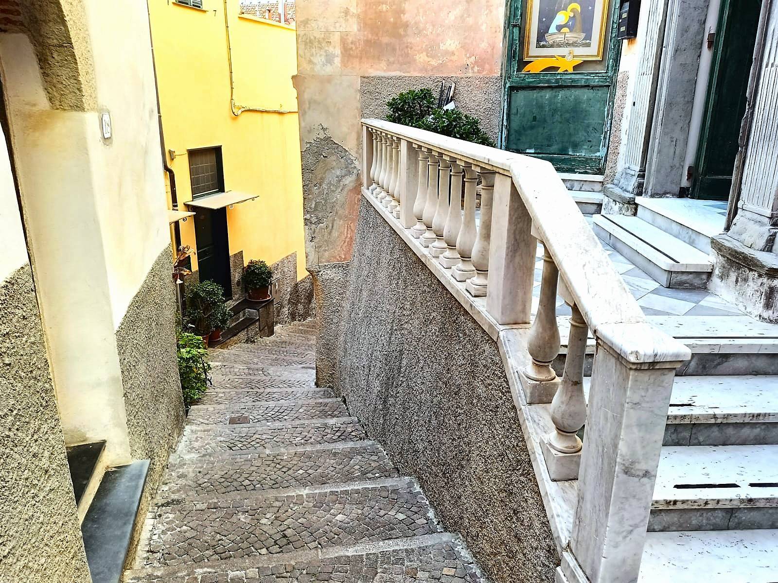 3 locali in vendita a Cervo, Cervo Borgo1