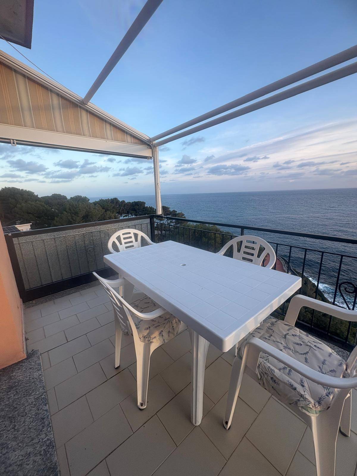 2 locali in vendita a Andora