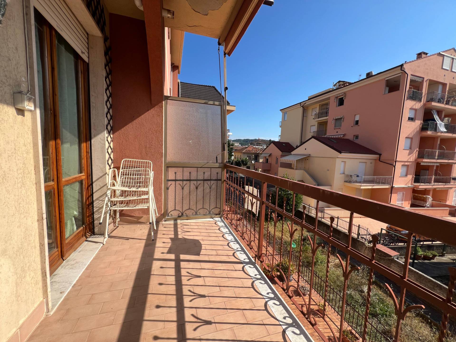 3 locali in vendita a Andora