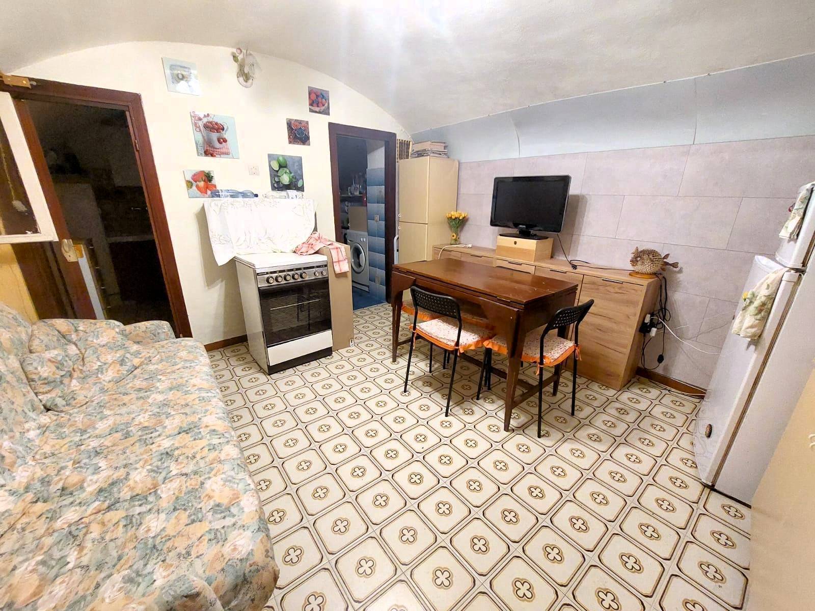 4 locali in vendita a Cervo