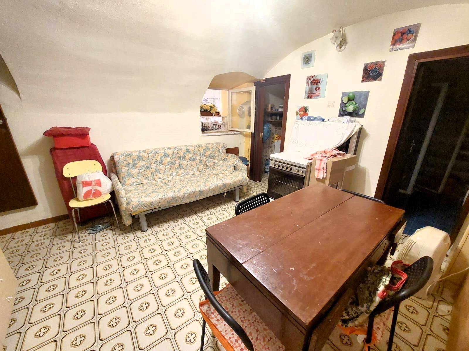 4 locali in vendita a Cervo