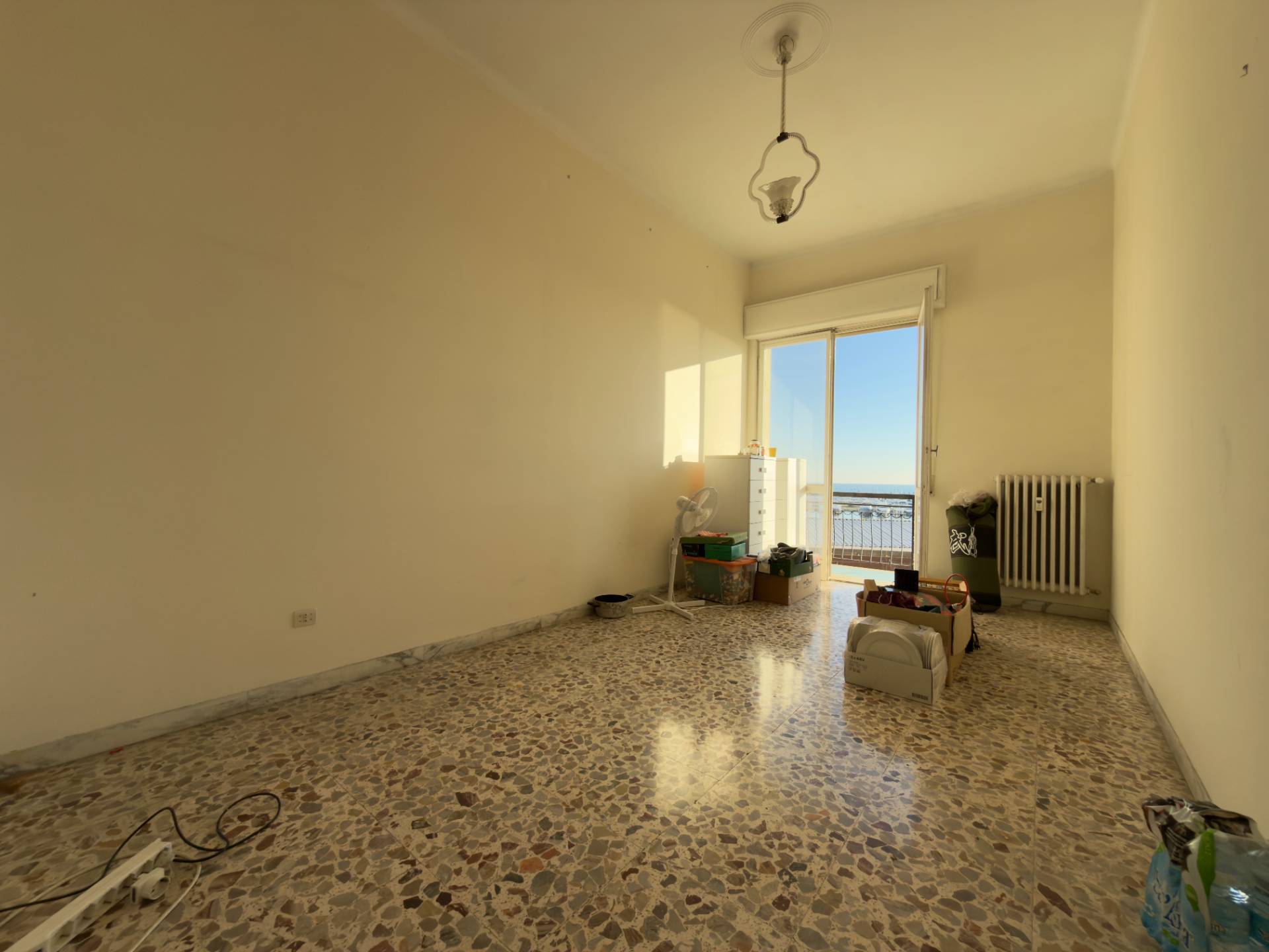 3 locali in vendita a Imperia