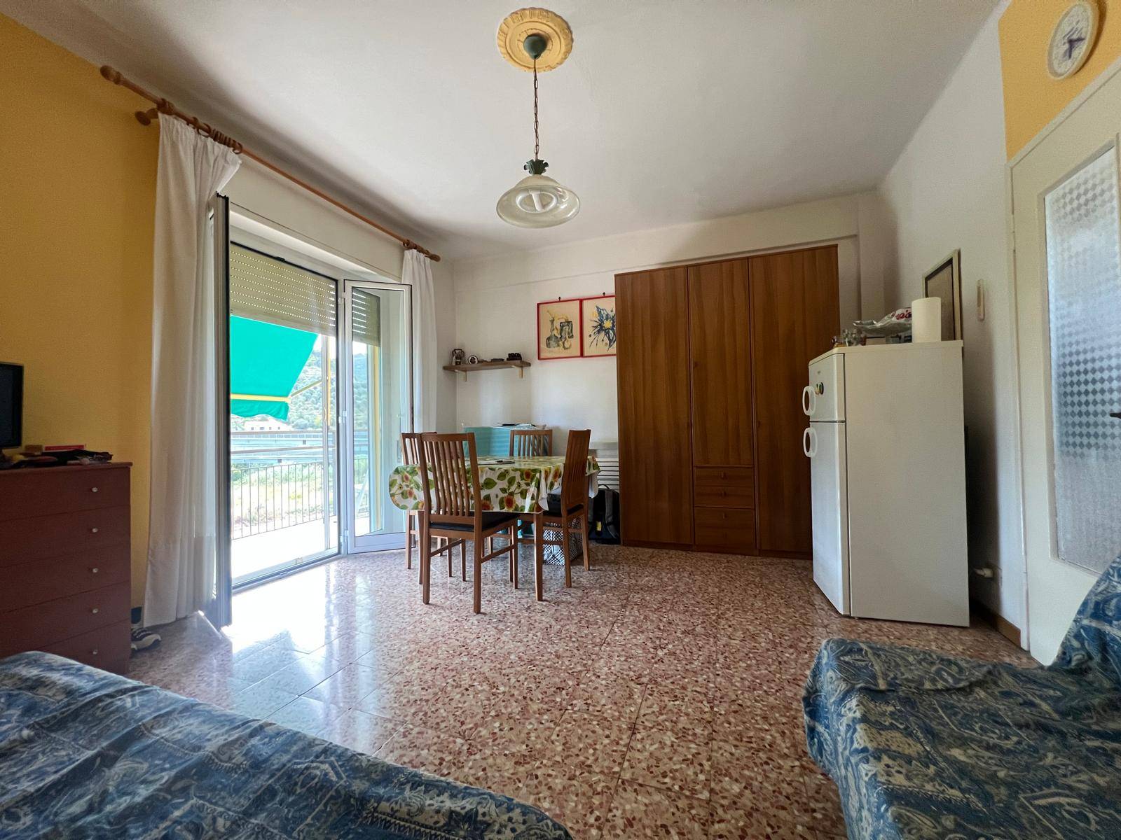 Monolocale in vendita a Diano Castello