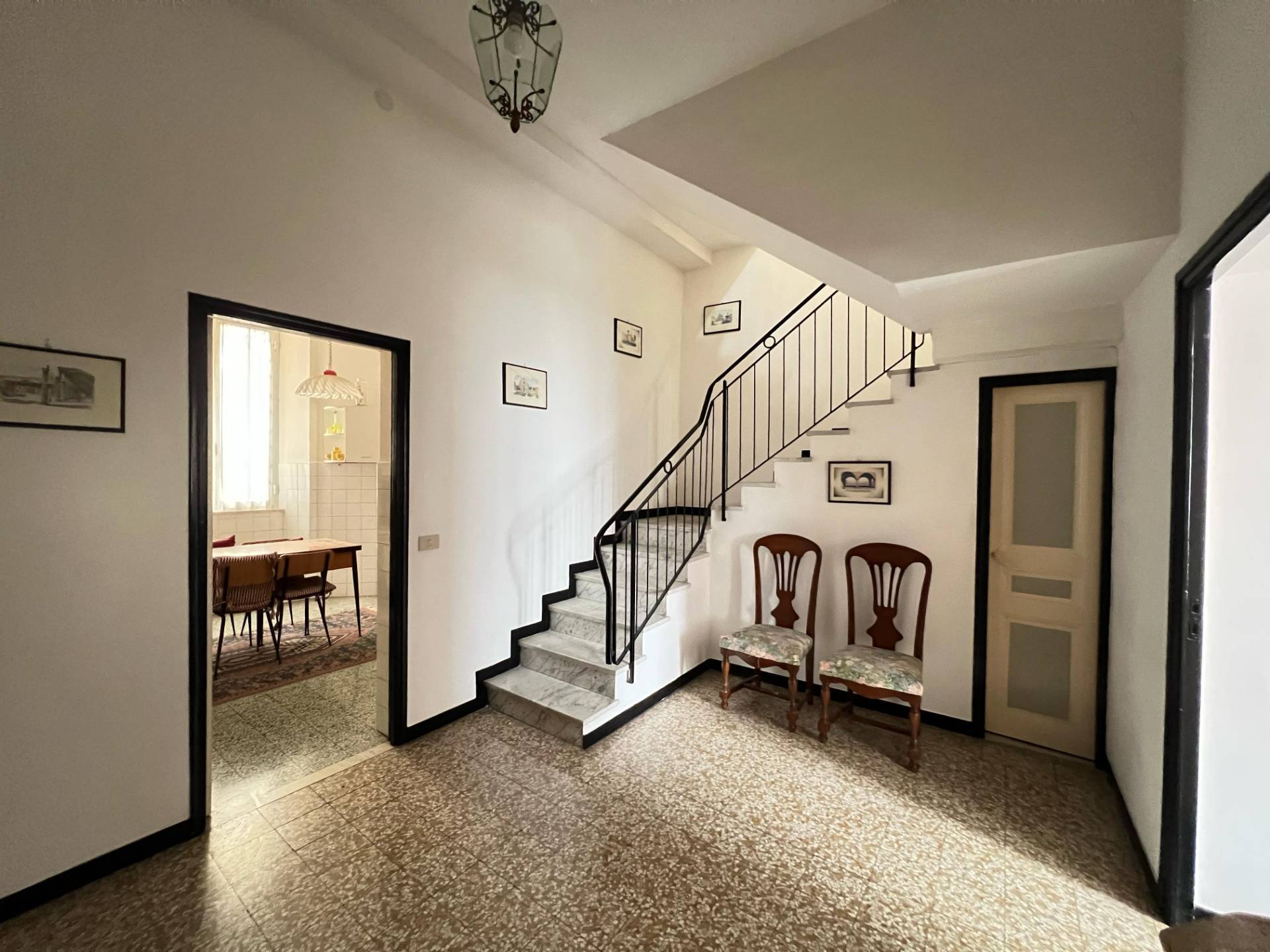 6 locali in vendita a Diano Marina