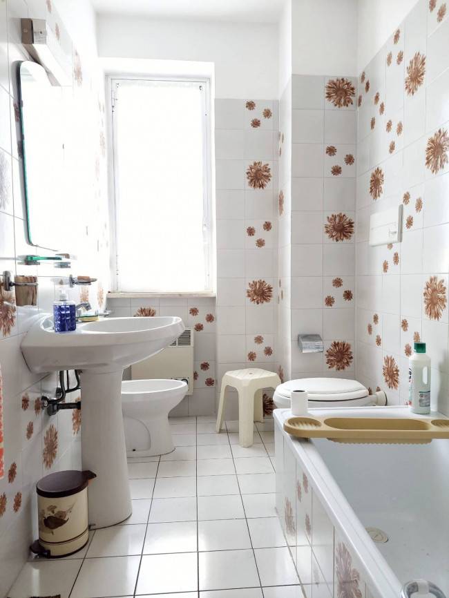 2 locali in vendita a Cervo