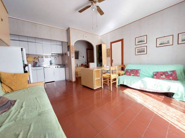 2 locali in vendita a Cervo