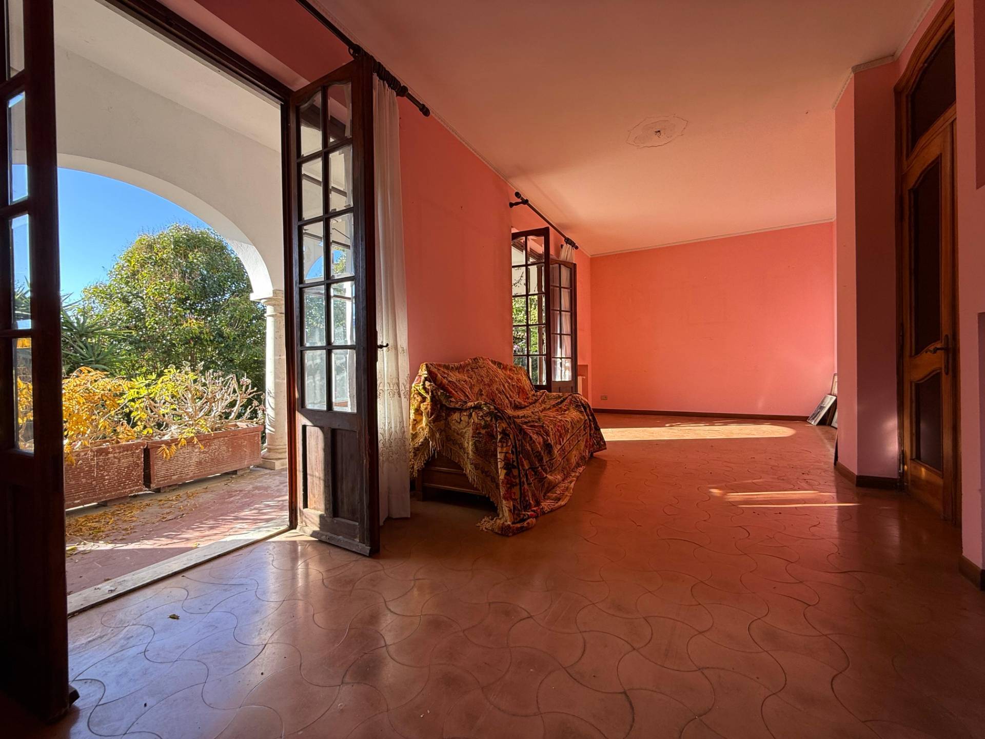 Villa in vendita a Imperia