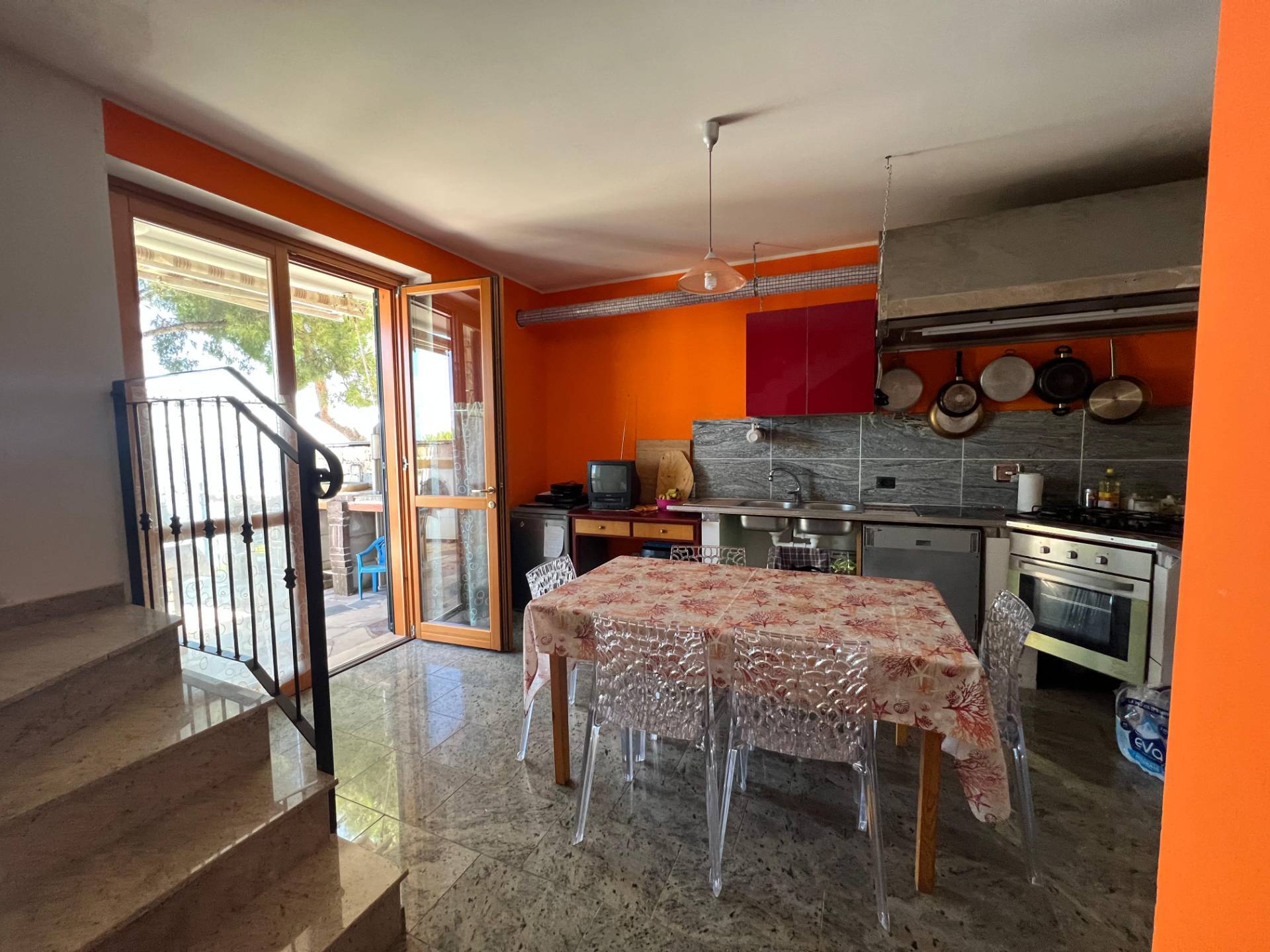 3 locali in vendita a Cervo