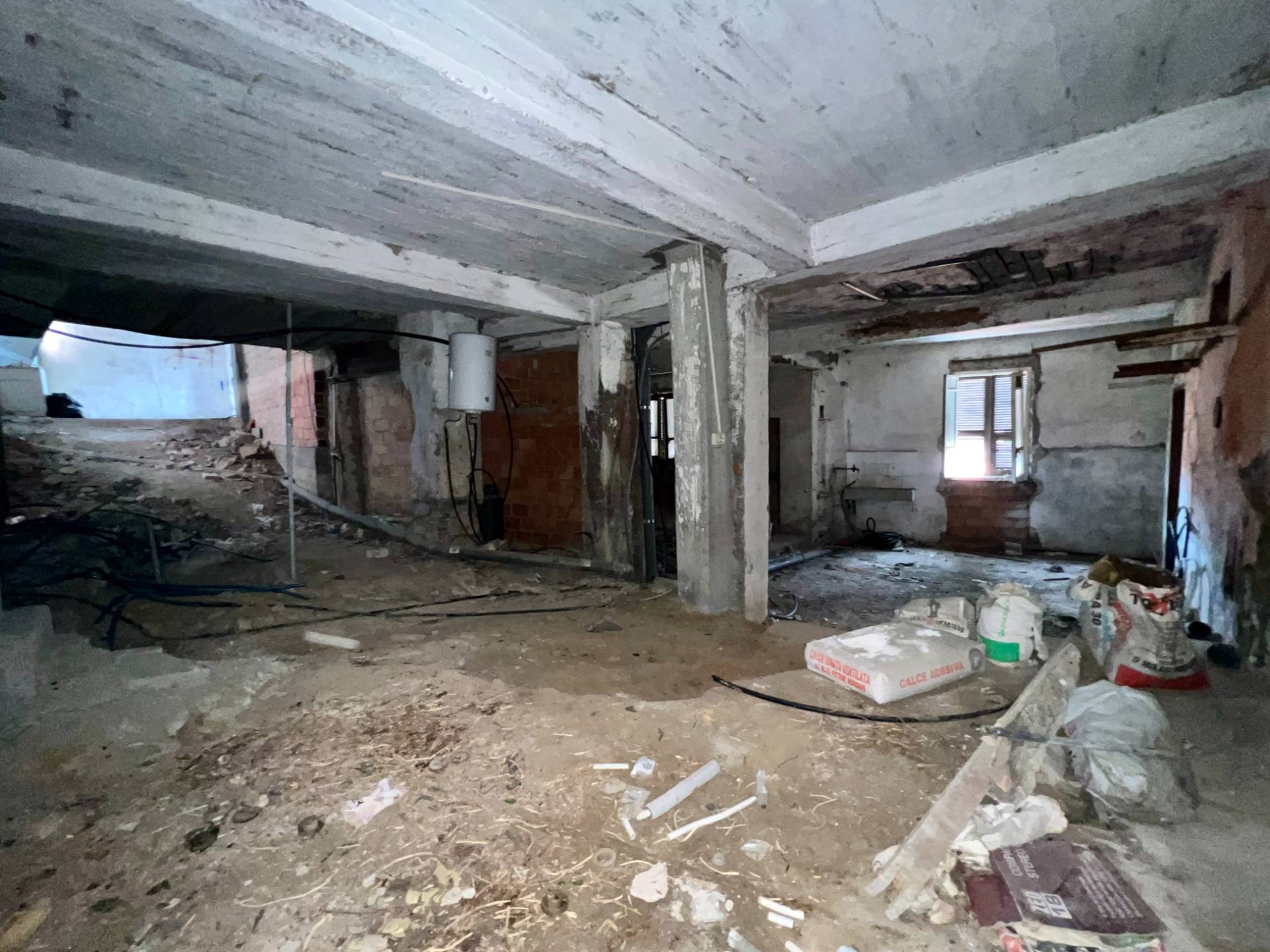 Box o garage in vendita a Imperia