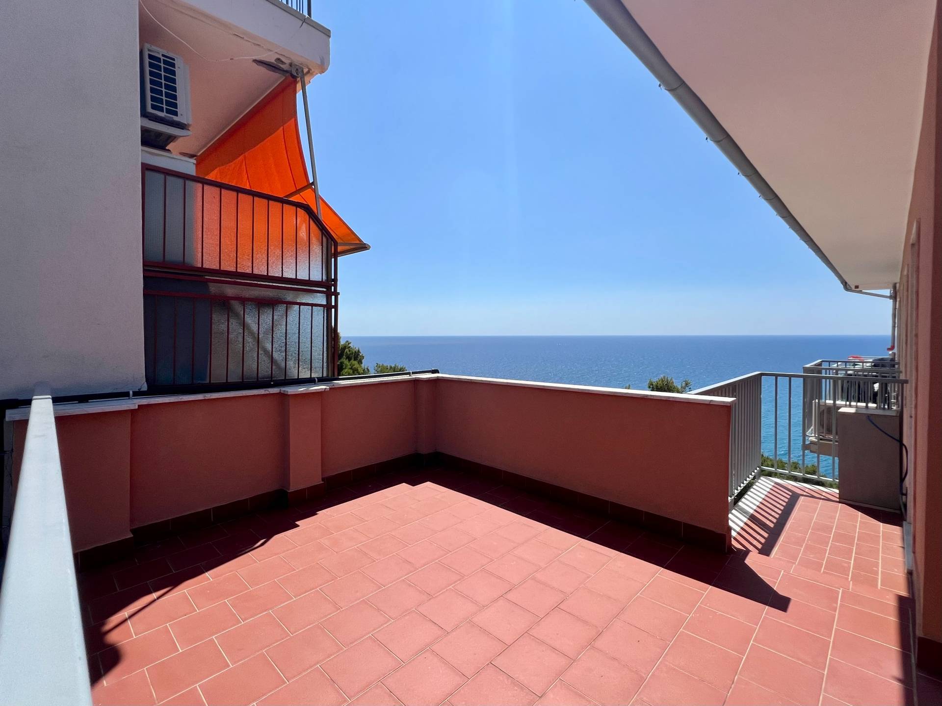 2 locali in vendita a Andora