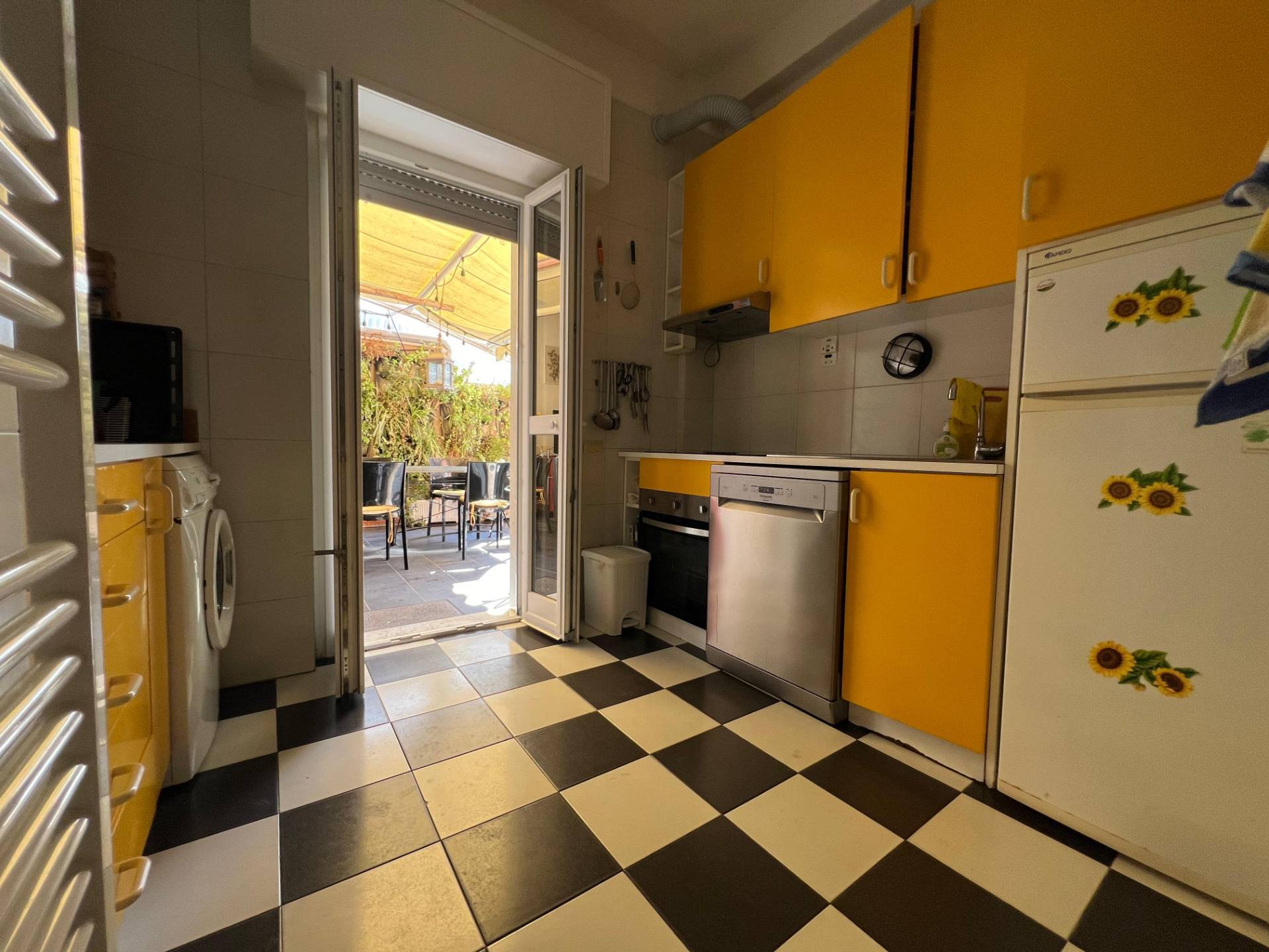 6 locali in vendita a Andora