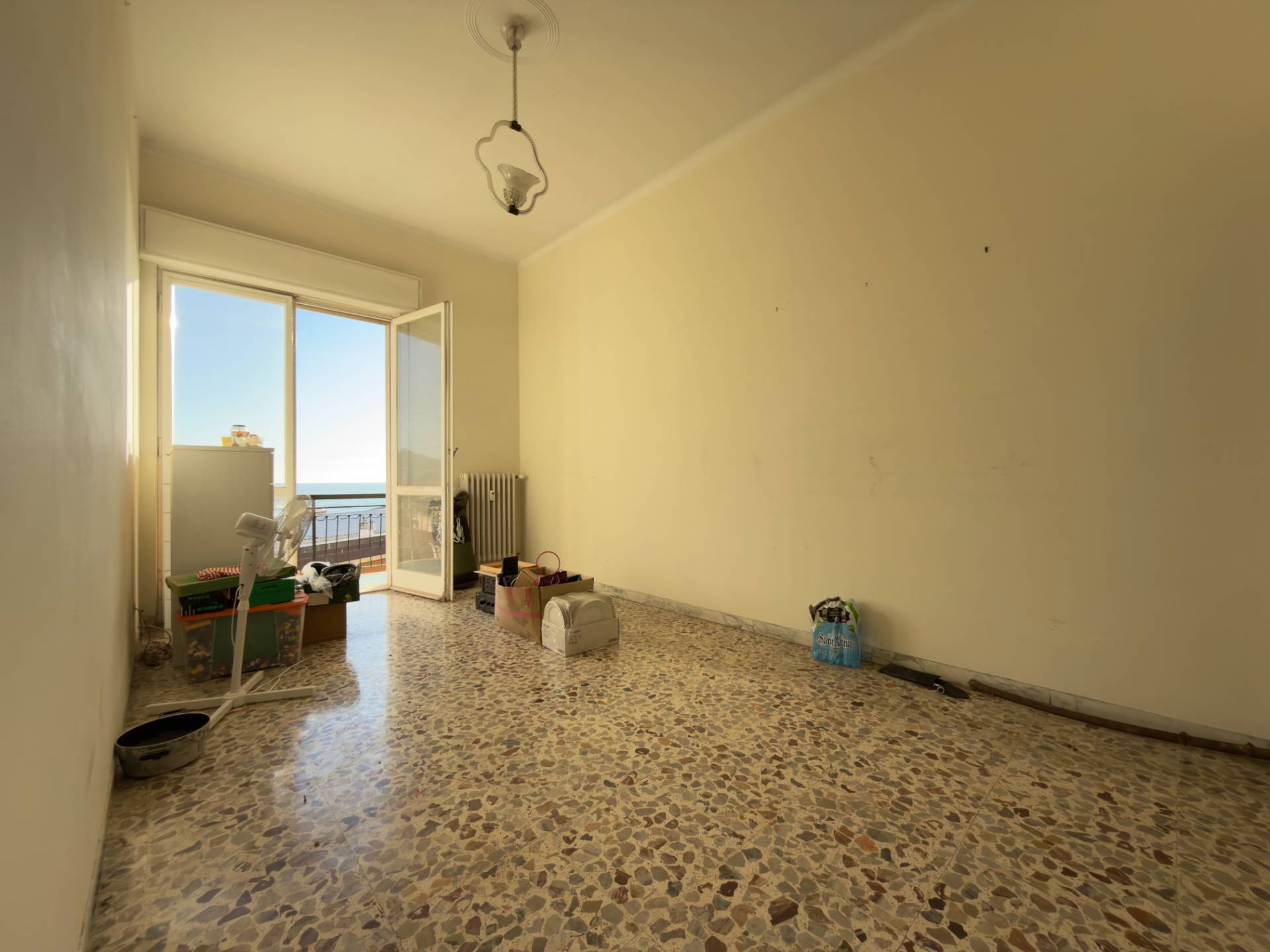 3 locali in vendita a Imperia