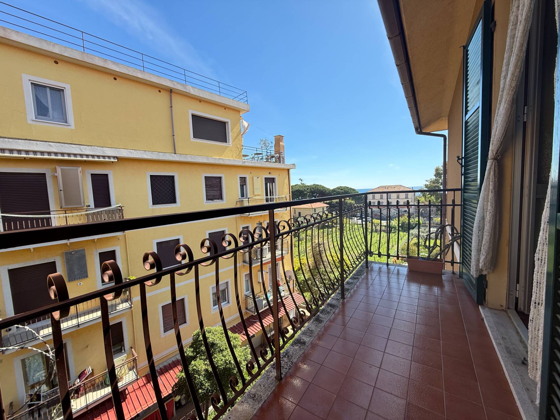 2 locali in vendita a Cervo