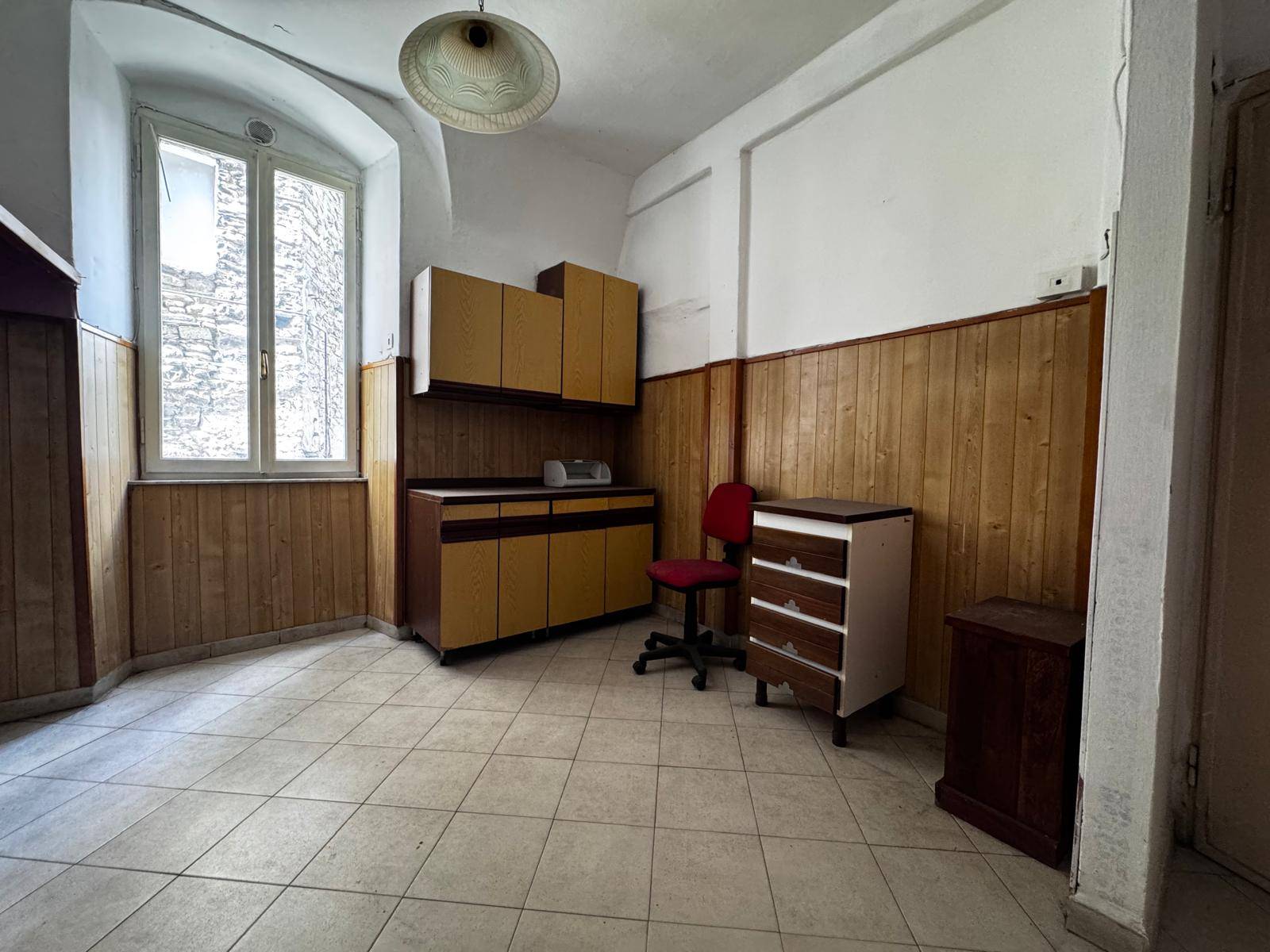 4 locali in vendita a Pontedassio