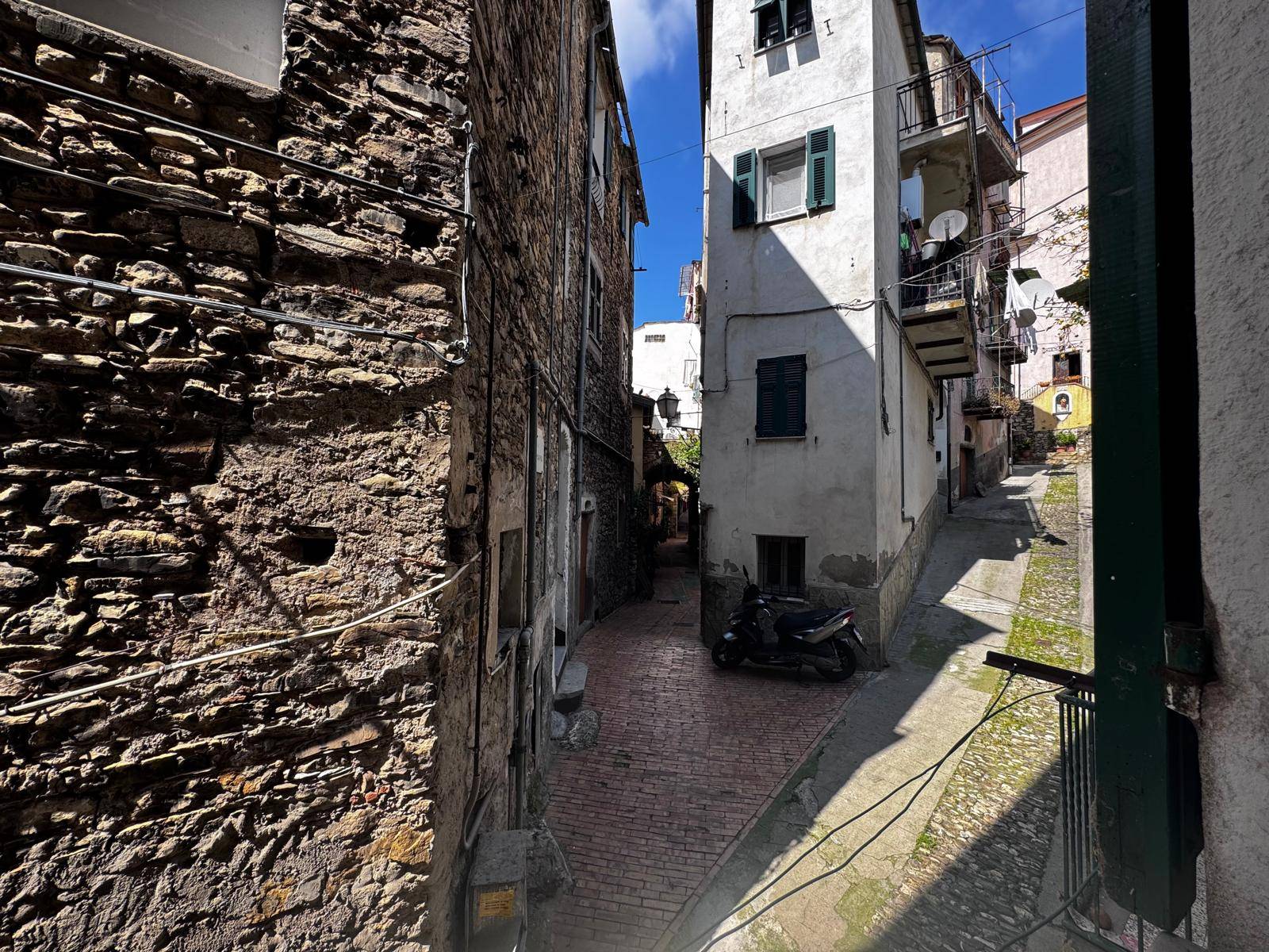 4 locali in vendita a Imperia