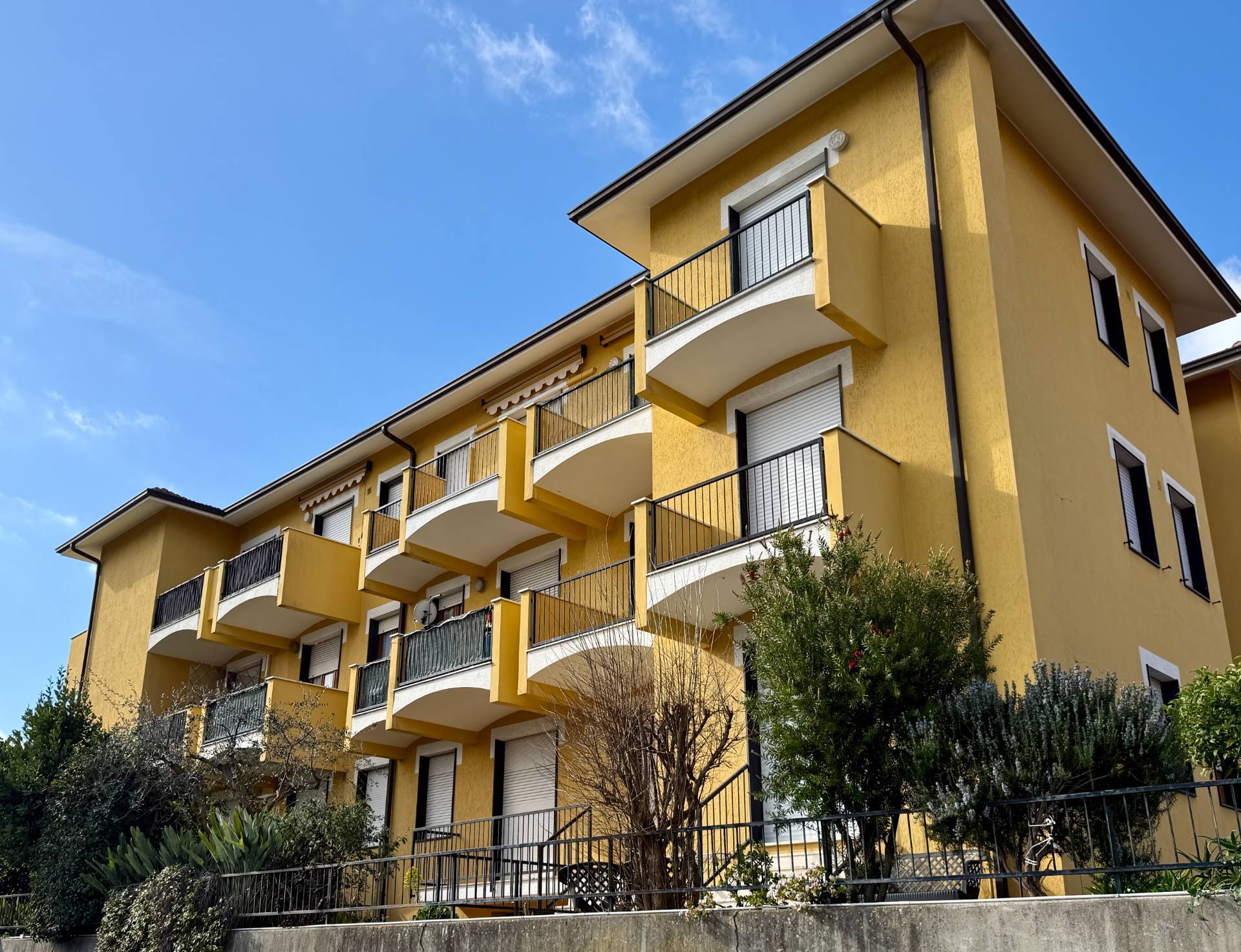 3 locali in vendita a San Bartolomeo al Mare