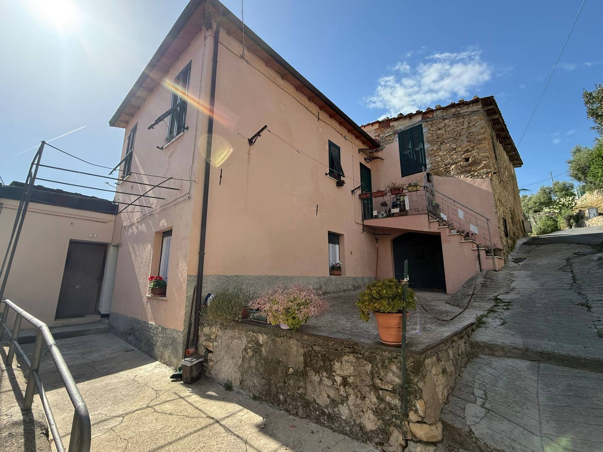 4 locali in vendita a Imperia