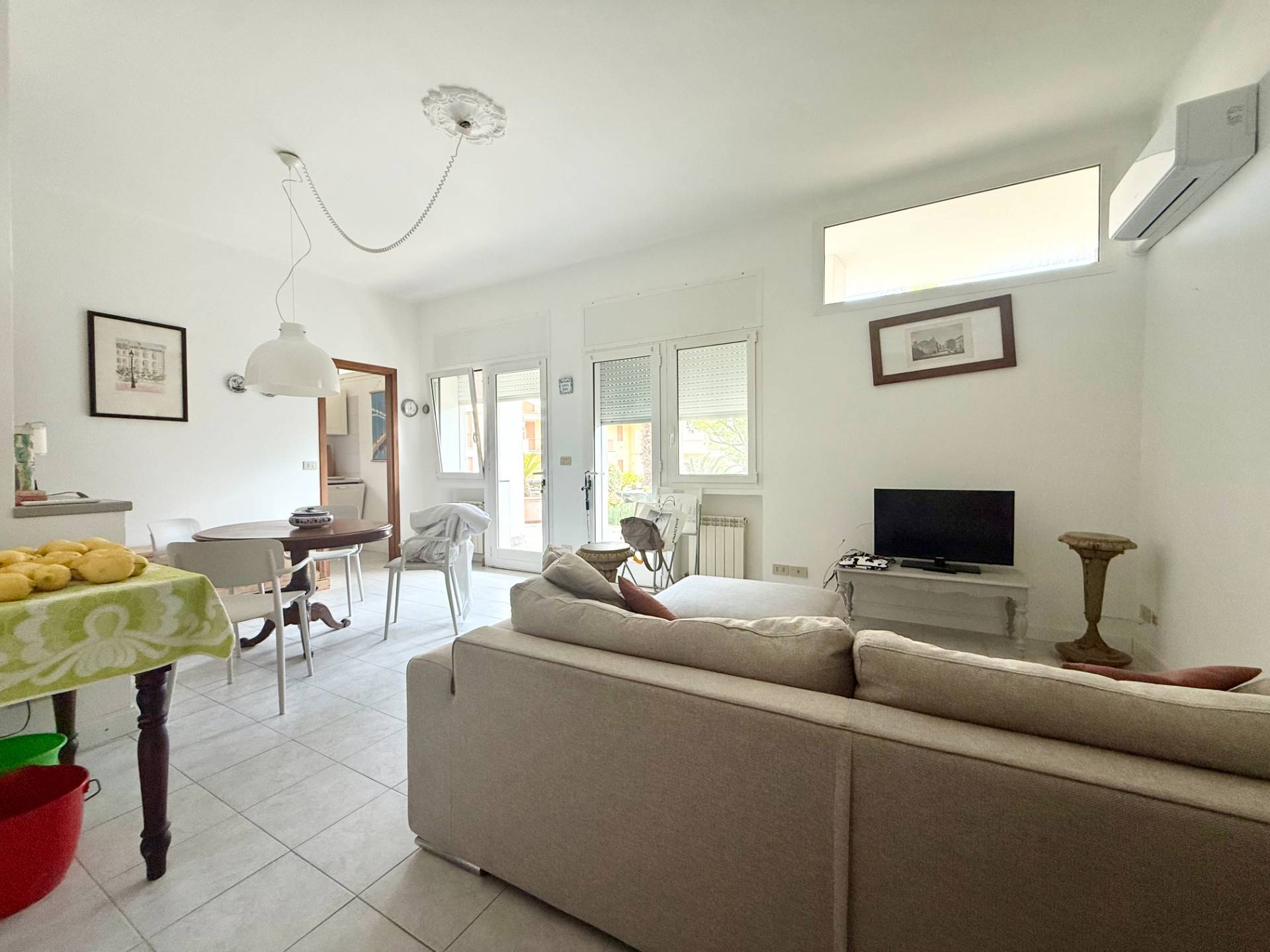 4 locali in vendita a Andora