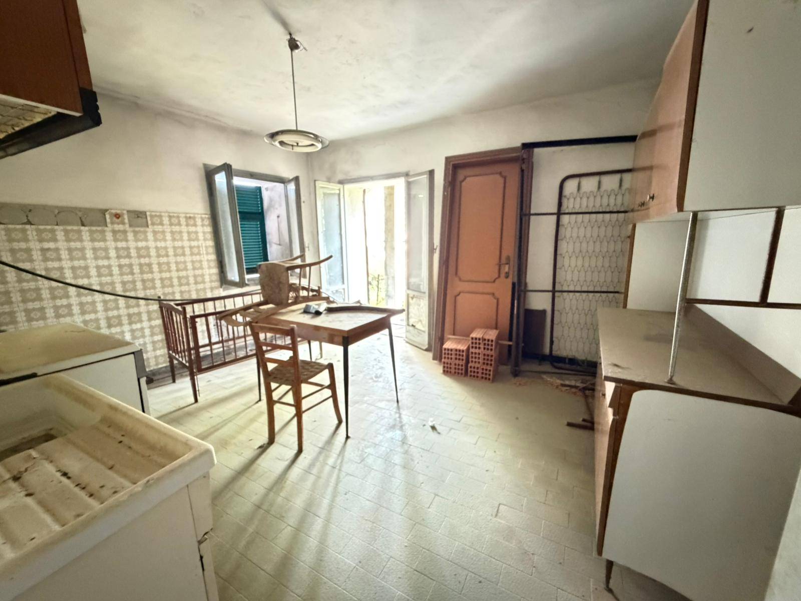 3 locali in vendita a Diano Arentino, Diano Borello