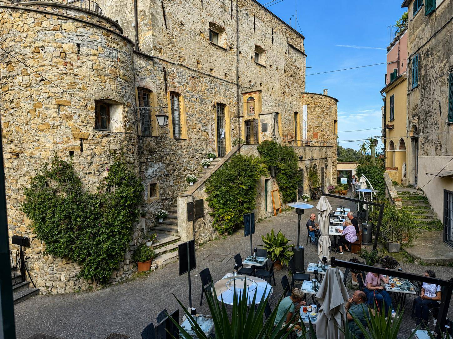 3 locali in affitto a Cervo