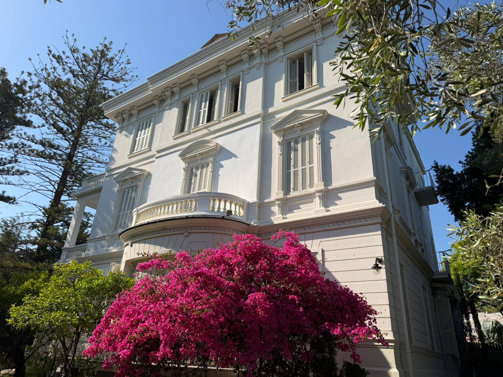 6 locali in vendita a Imperia
