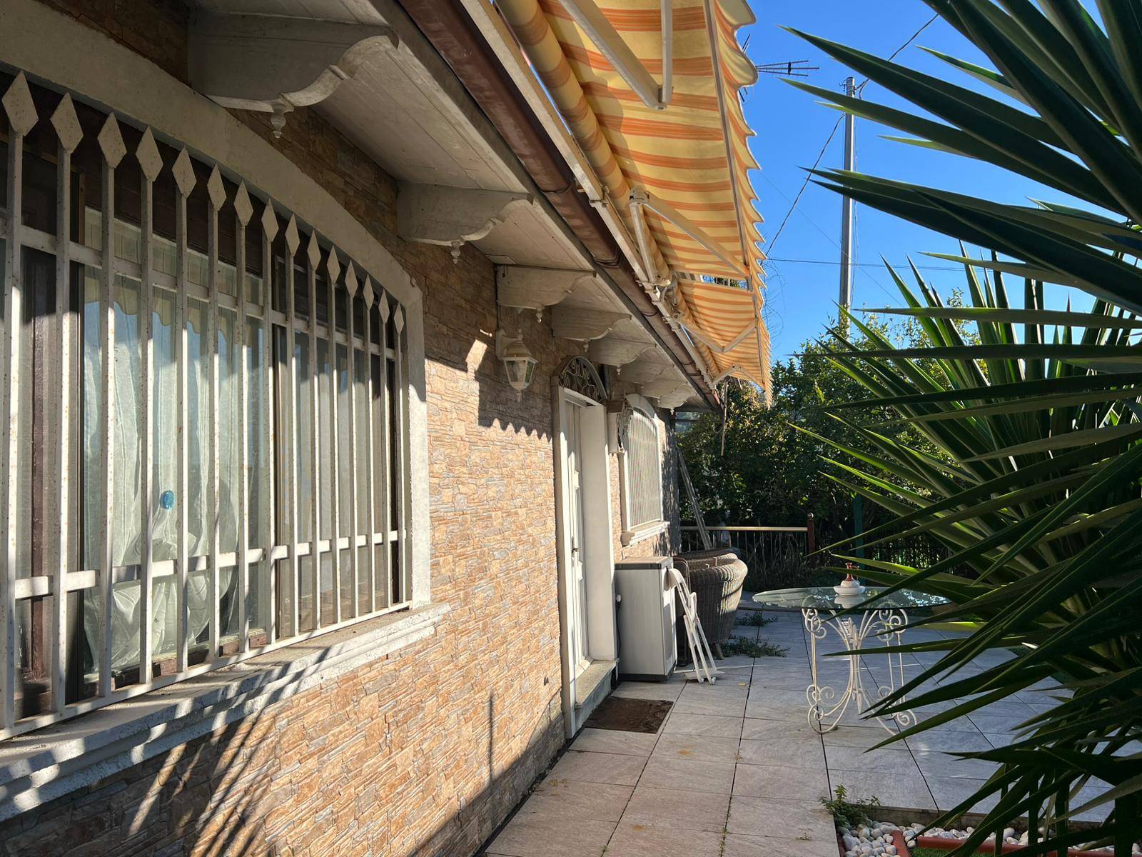 Casa indipendente in vendita a Diano Castello