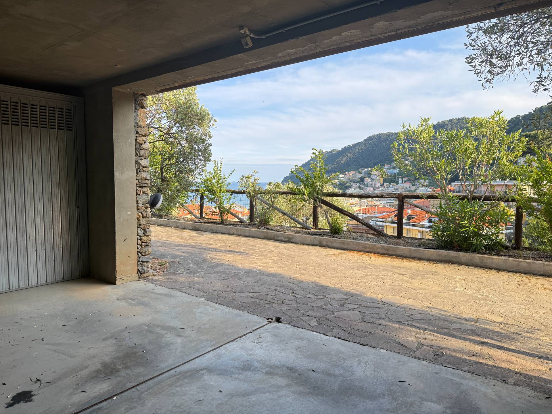 Box o garage in vendita a Laigueglia