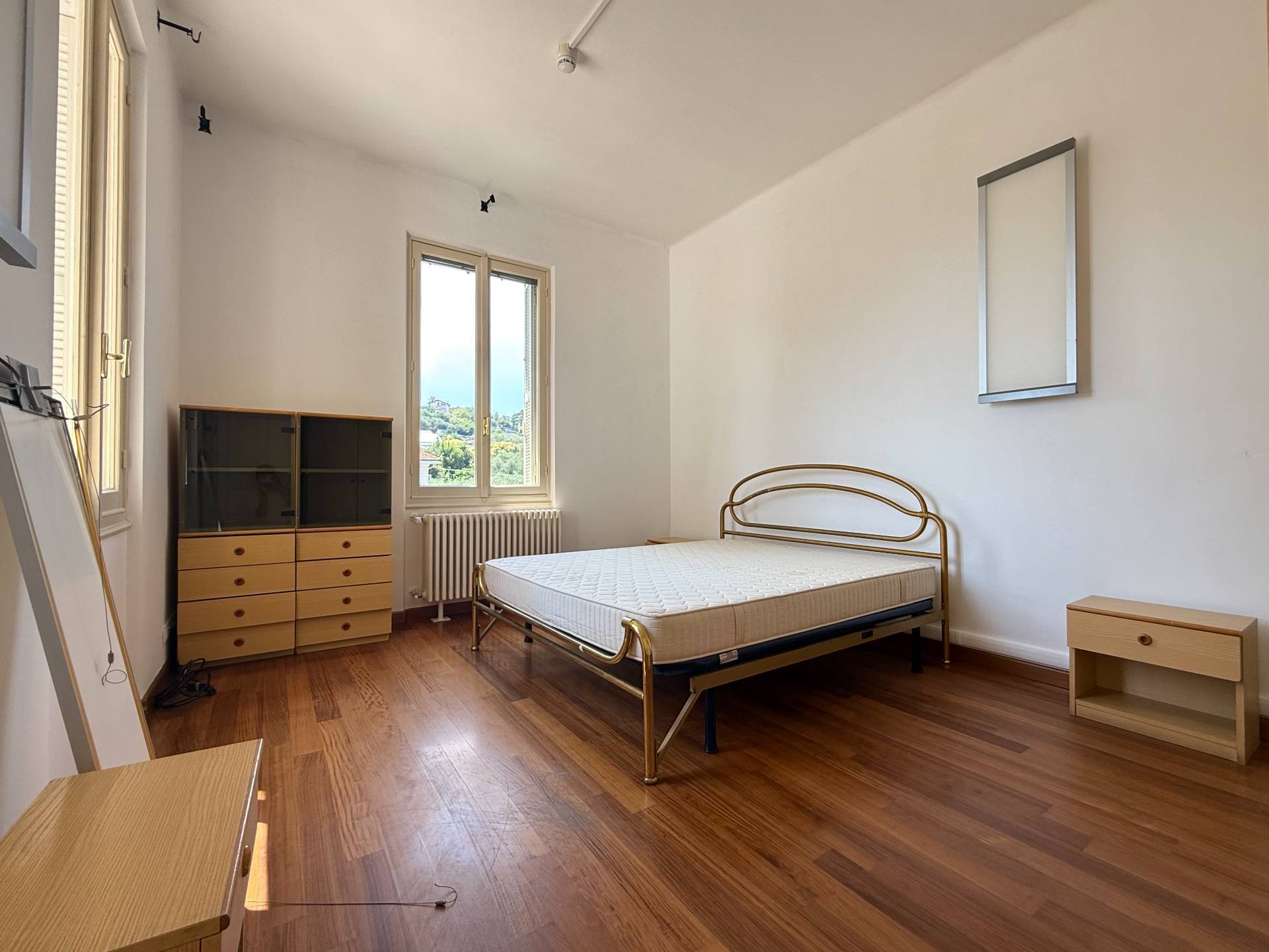 6 locali in vendita a Imperia