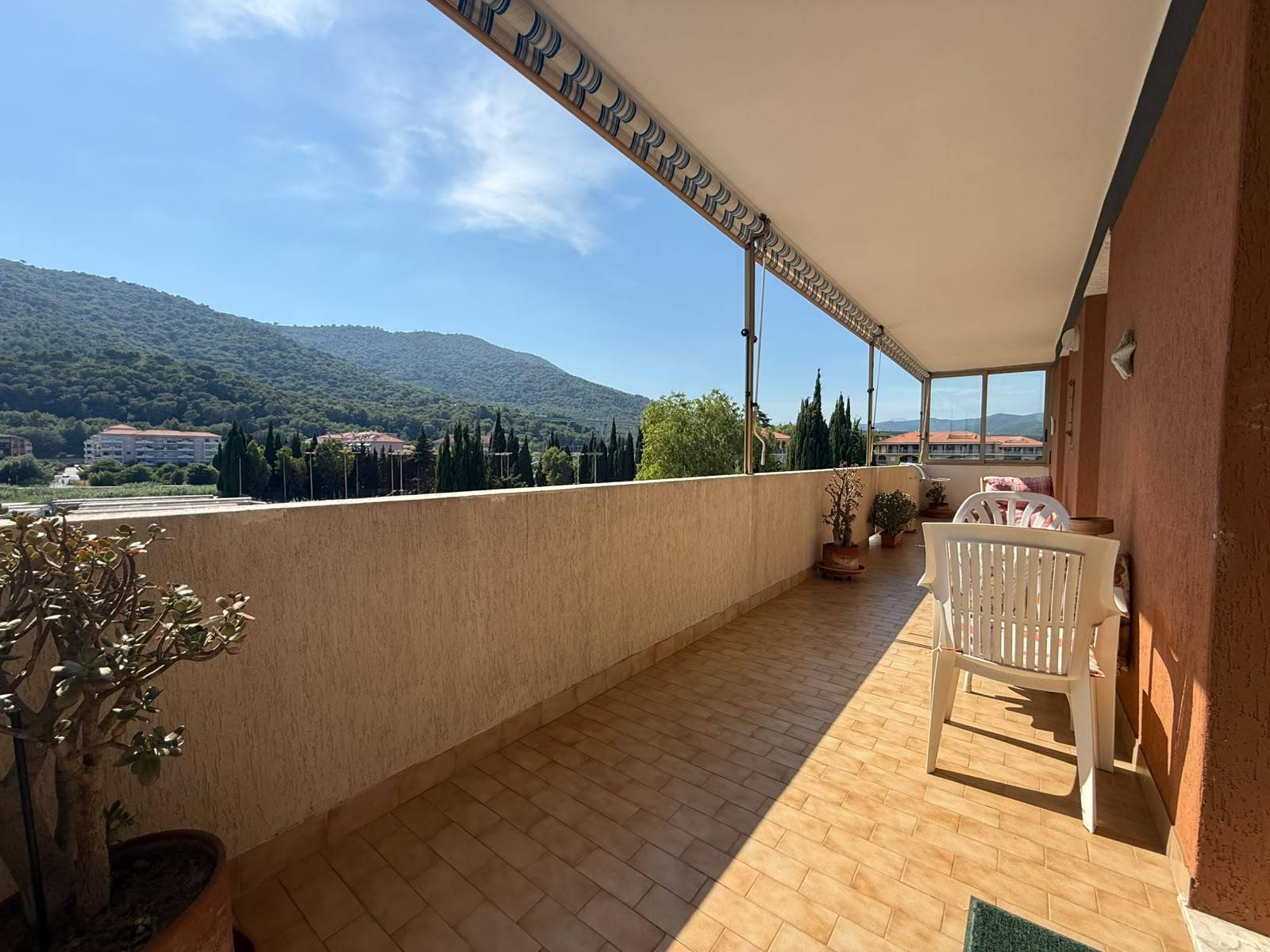 3 locali in vendita a Andora