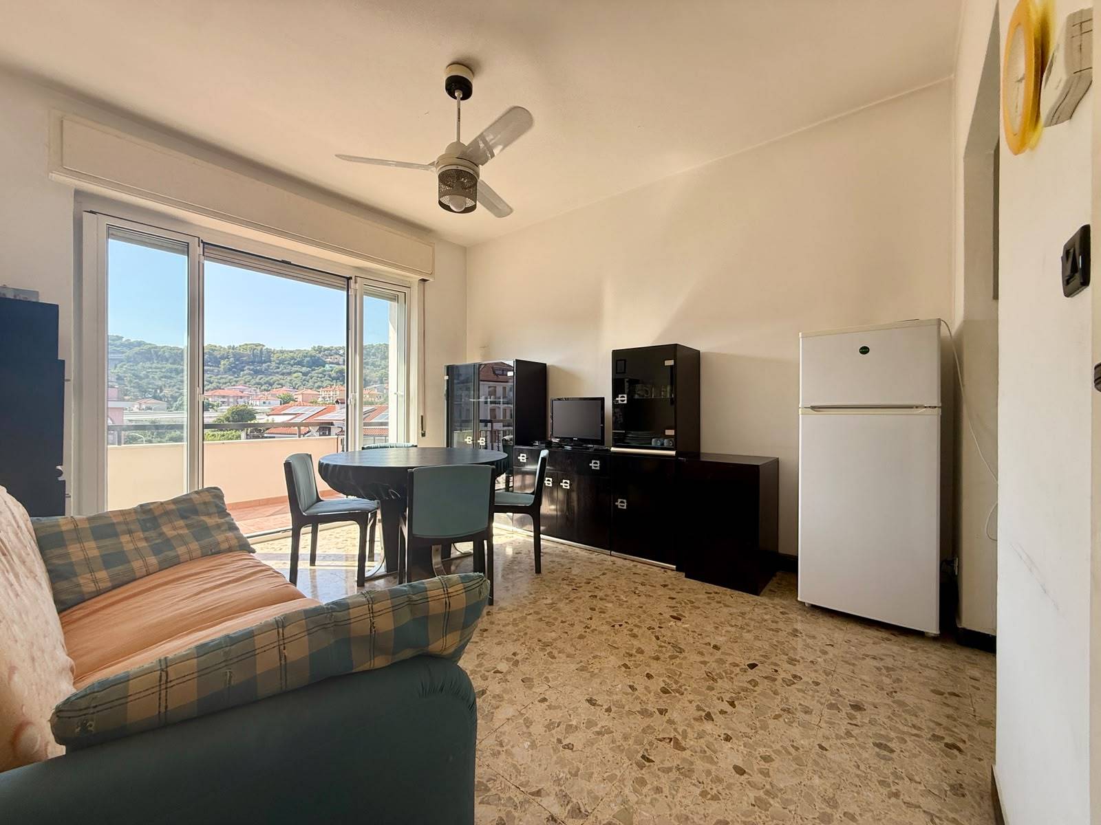 2 locali in vendita a San Bartolomeo al Mare