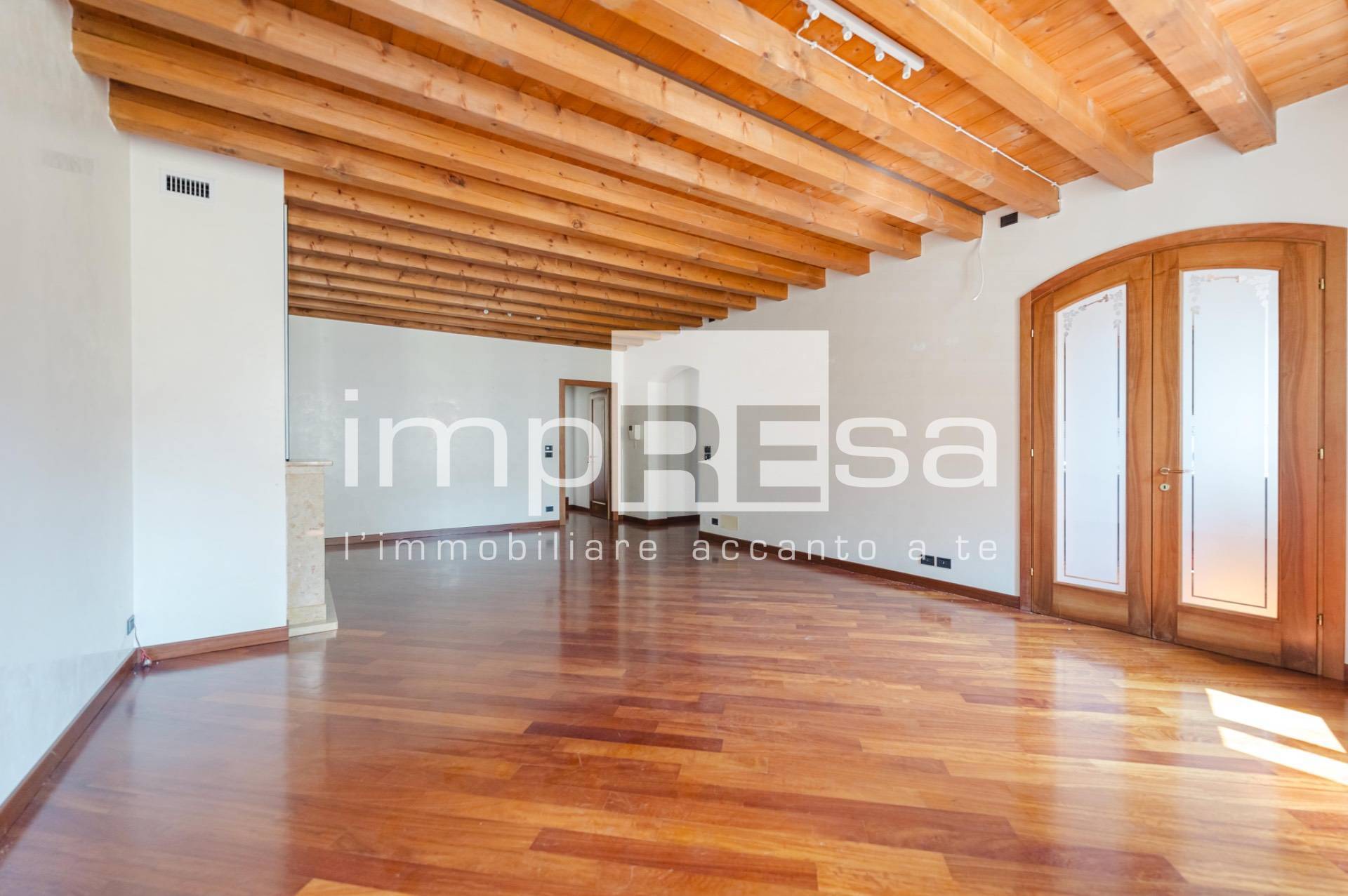 Appartamento in affitto a Conegliano, Centro