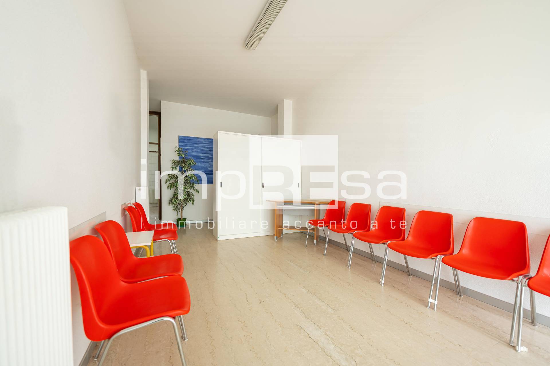 Locale commerciale in affitto a Godega di Sant'Urbano