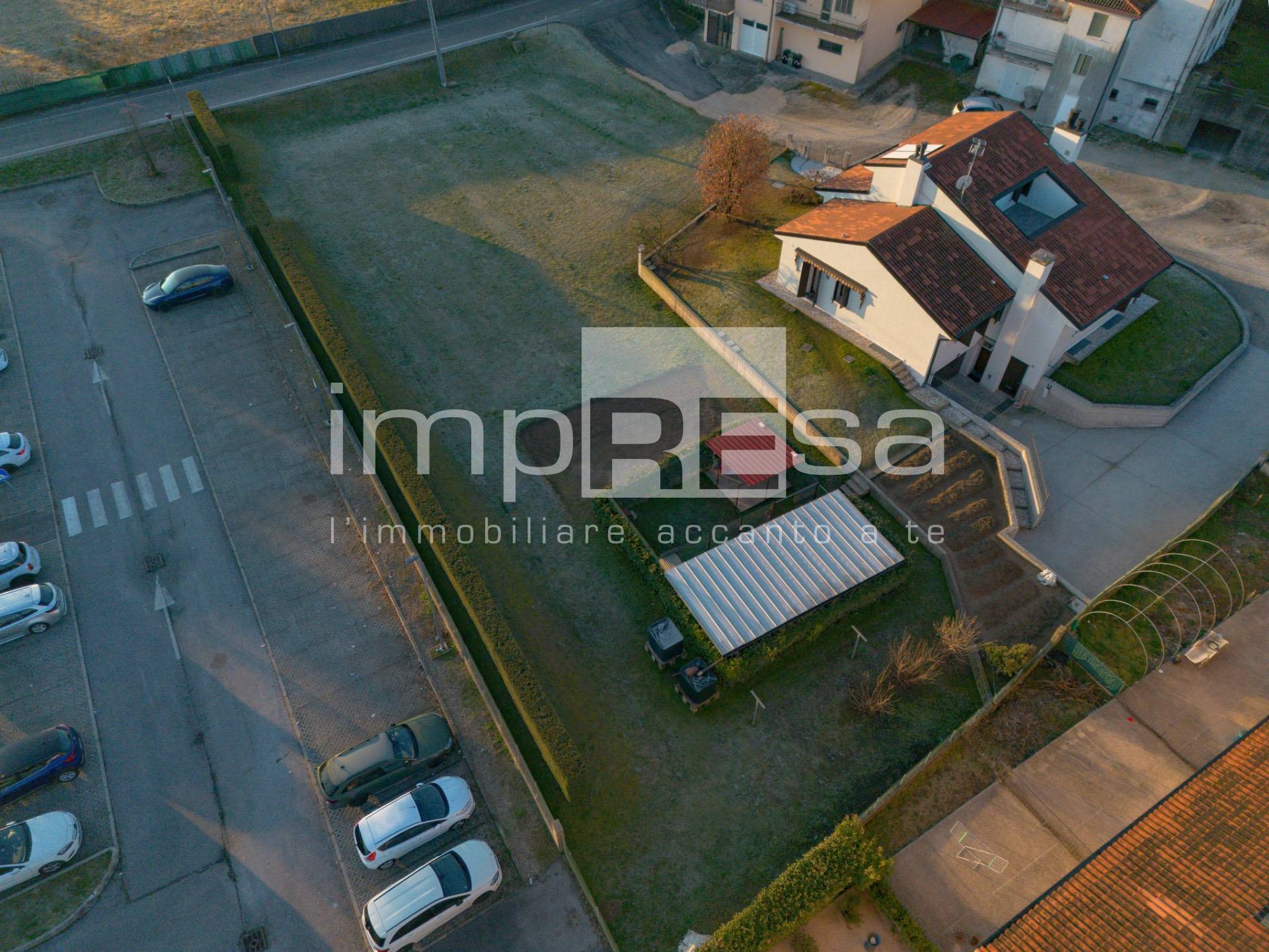 Terreno edificabile in vendita a Pieve di Soligo