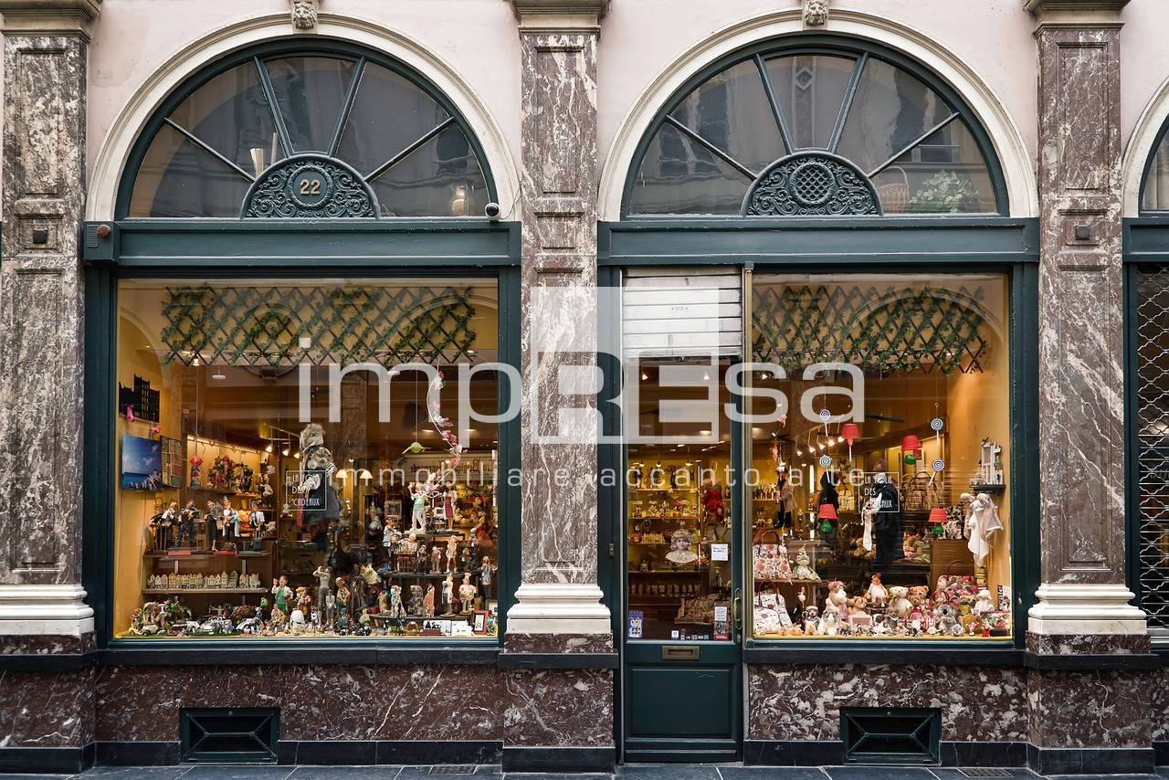 Locale commerciale in vendita a Conegliano, Centro