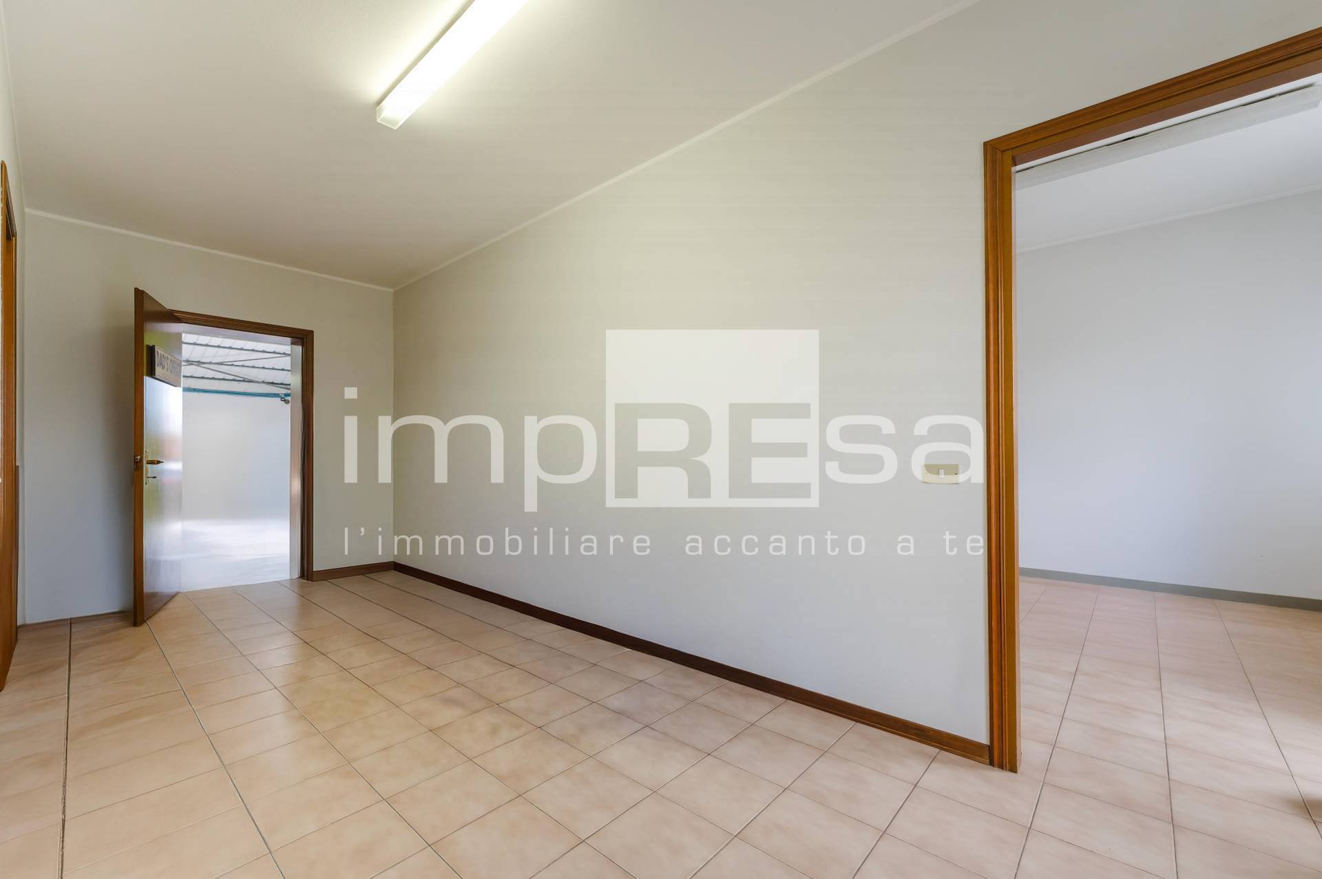 Capannone in vendita a Codogn