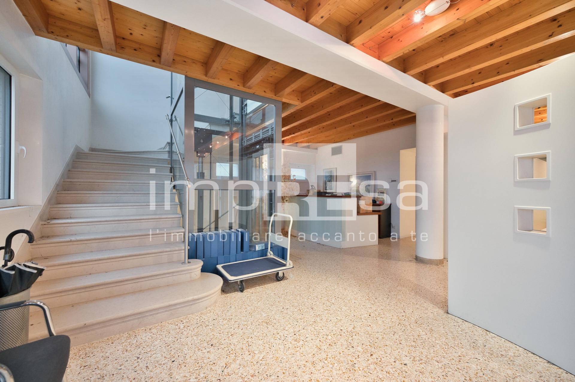 Studio/Ufficio in vendita a Susegana, Colfosco