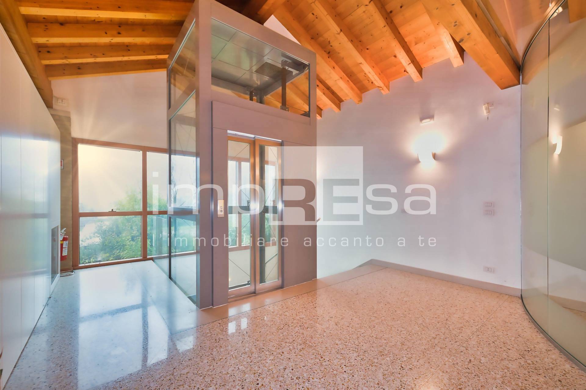 Studio/Ufficio in vendita a Susegana, Colfosco