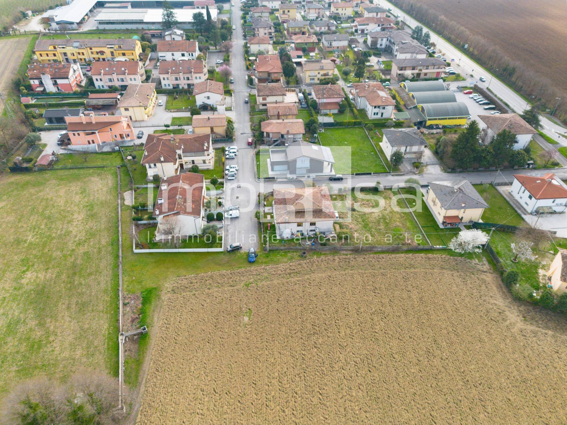 Terreno edificabile residenziale in vendita a Santa Lucia di Piave, Sarano