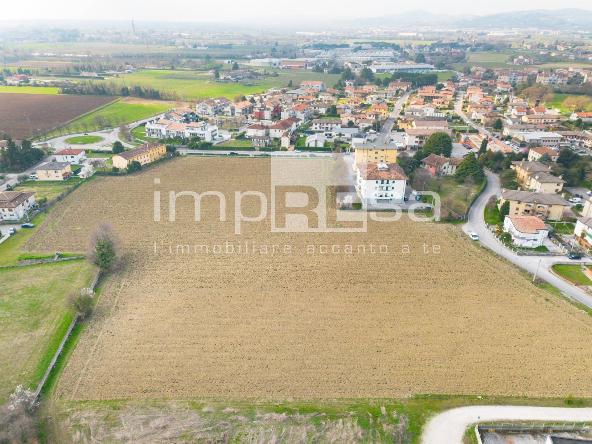 Terreno edificabile residenziale in vendita a Santa Lucia di Piave, Sarano