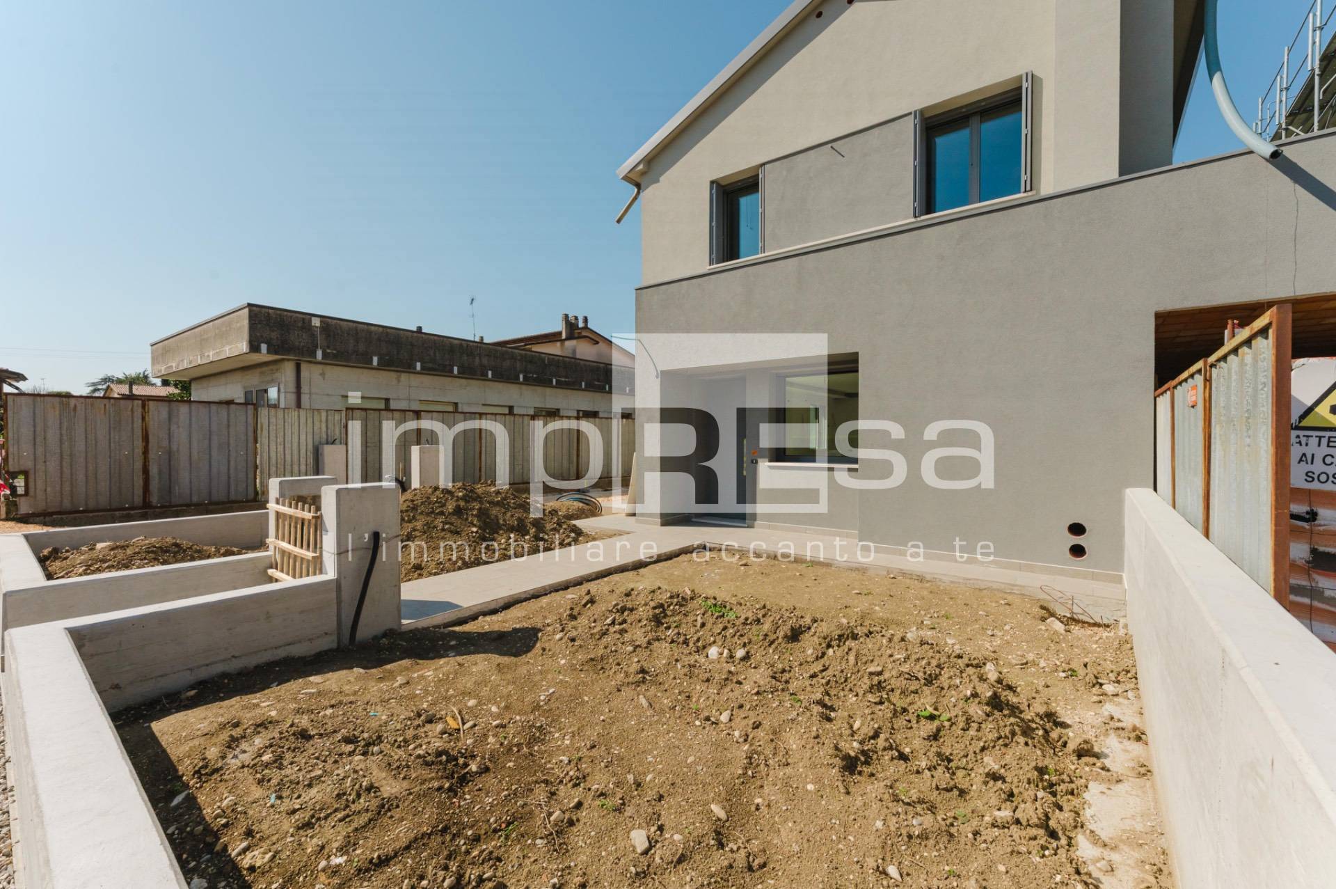 Abbinata/Bifamiliare in vendita a Susegana, Ponte della Priula